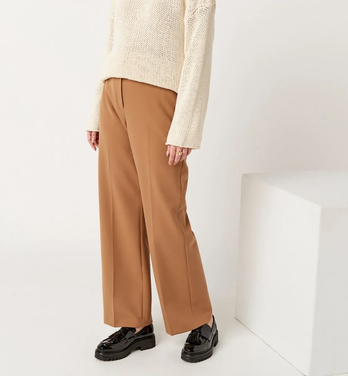 ROXBORO PATENT LEATHER LOAFER sold by La CANADIENNE product image thumbnail 5