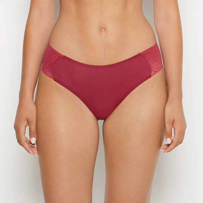 Cheeky Thong Panty with Logo in Beaujolais made by La SENZA