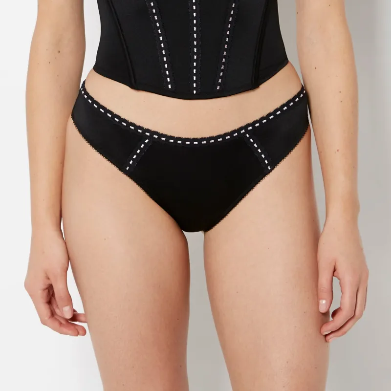 Low Rise thong In Microfiber with Ribbon Detailing in Tuxedo Black sold by La SENZA