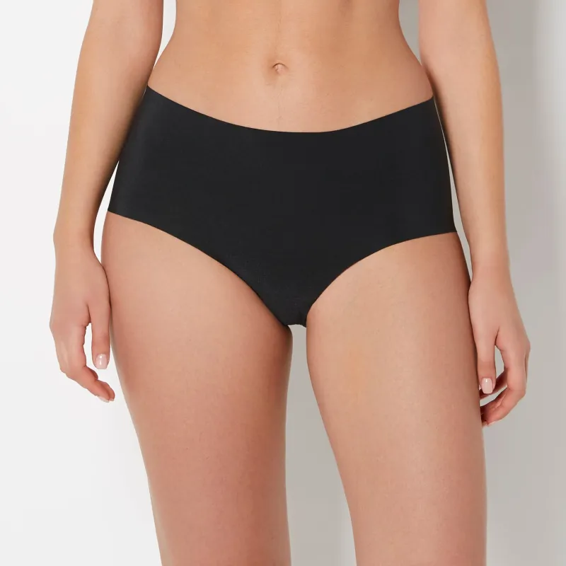 No Show High Waist Brief Panty in Tuxedo Black made by La SENZA