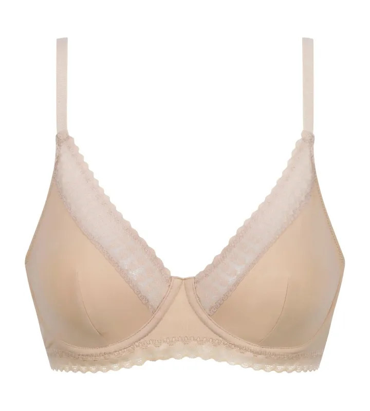 Daily Micro underwired basket bra in Rosetan sold by La SENZA