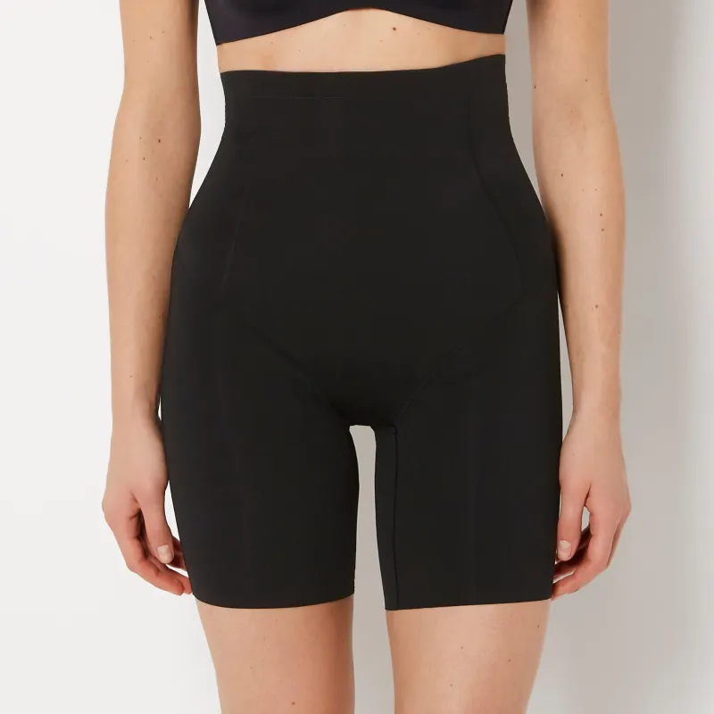 Sculpting High waist Short in Tuxedo Black made by La SENZA