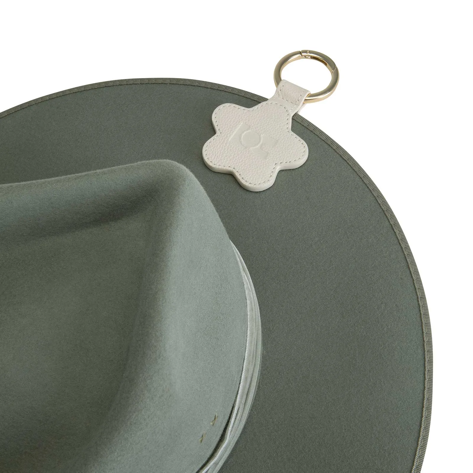 Daisy Magnetic Hat Clip sold by Lack Of Color product image thumbnail 2