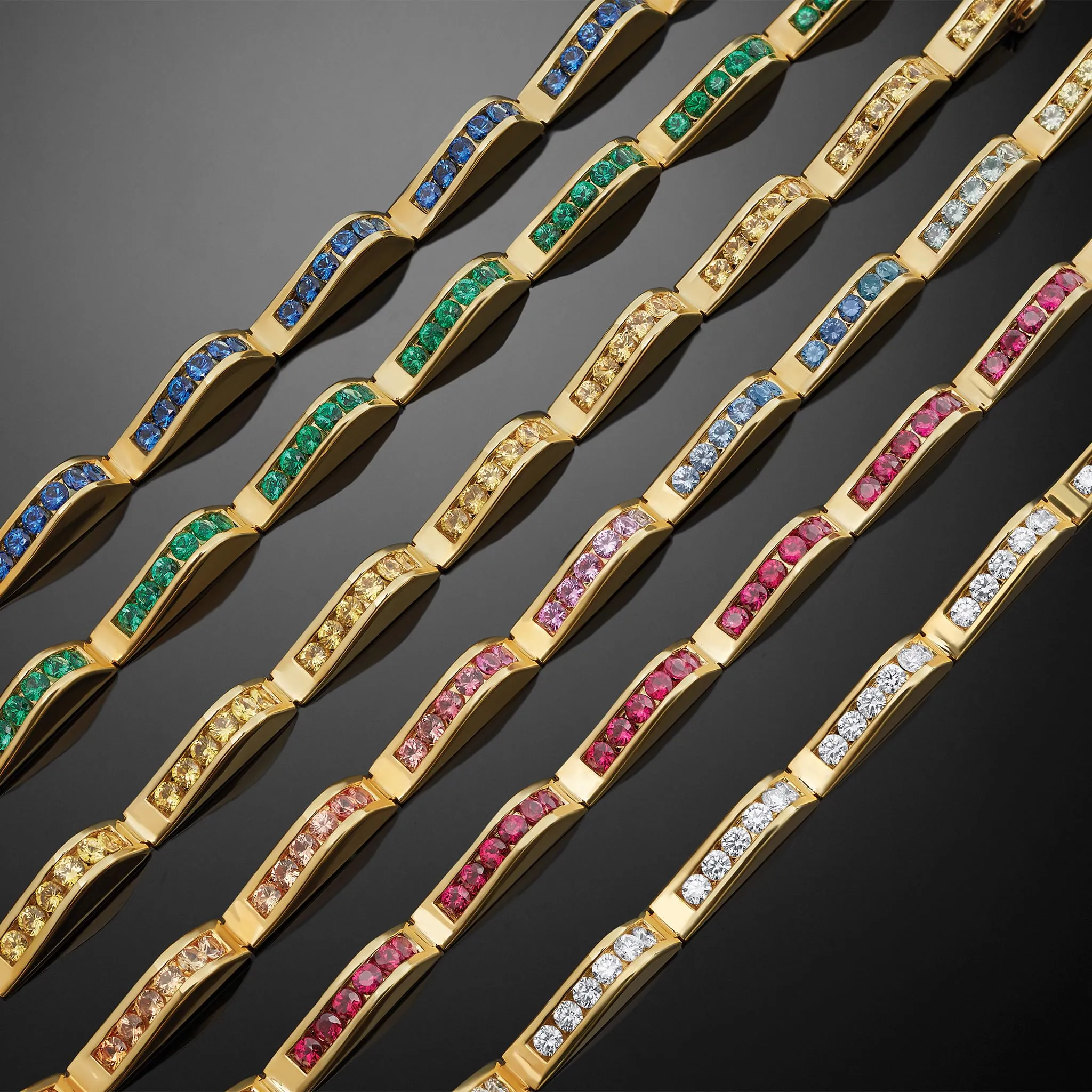 Studio 18K Gold Diamond Link Wave Bracelet sold by LAGOS product image thumbnail 4