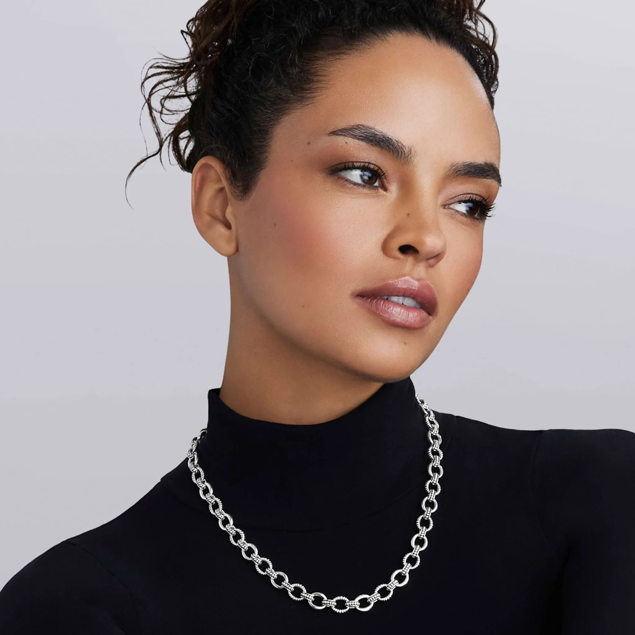 Signature Caviar Sterling Silver Fluted Oval Link Necklace sold by LAGOS product image thumbnail 3