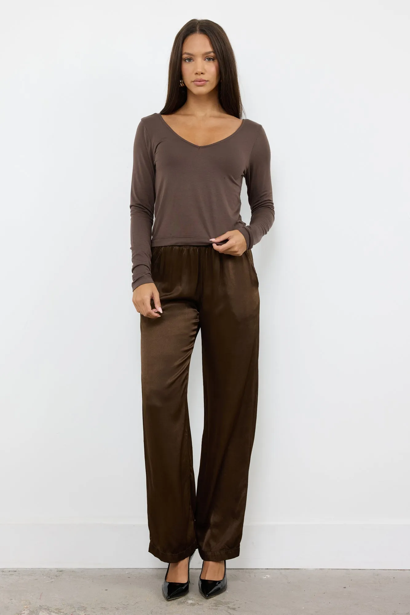 ESYA V NECK LONG SLEEVE TOP sold by LAmade product image thumbnail 3