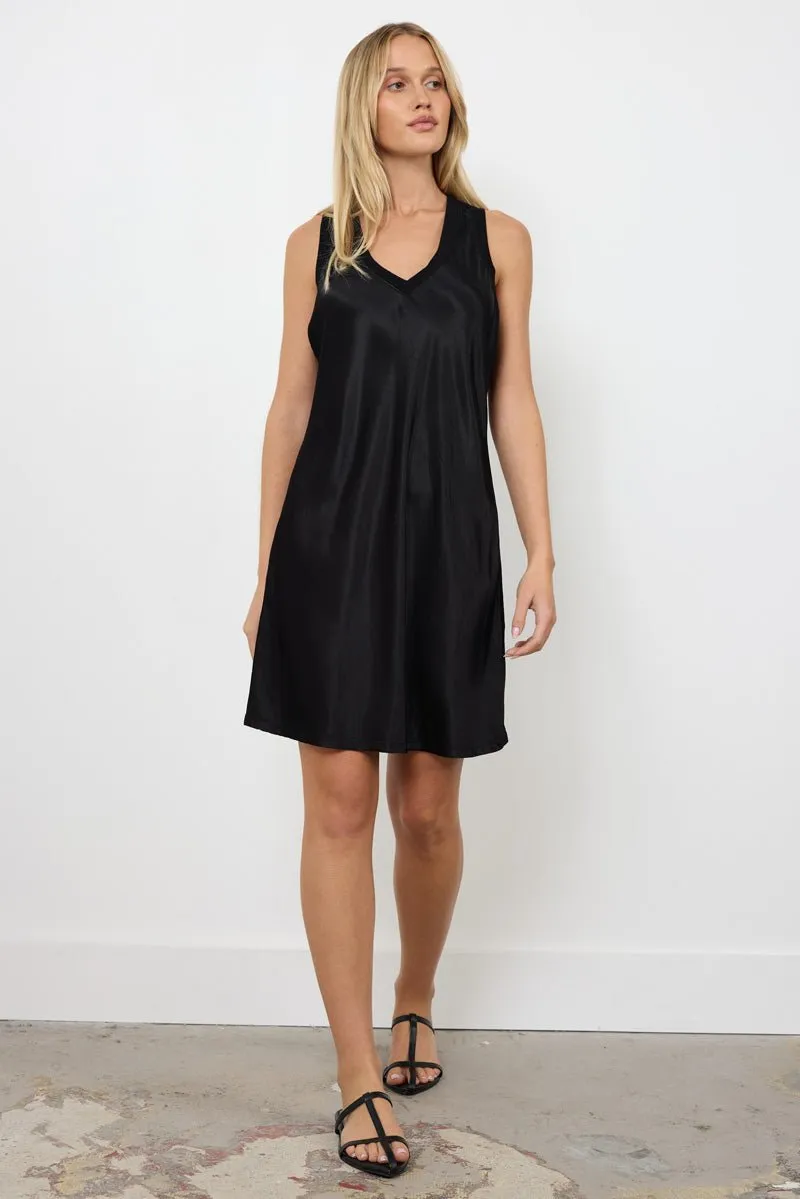 MADYSON SILKY WOVEN V NECK DRESS - FINAL SALE sold by LAmade product image thumbnail 2