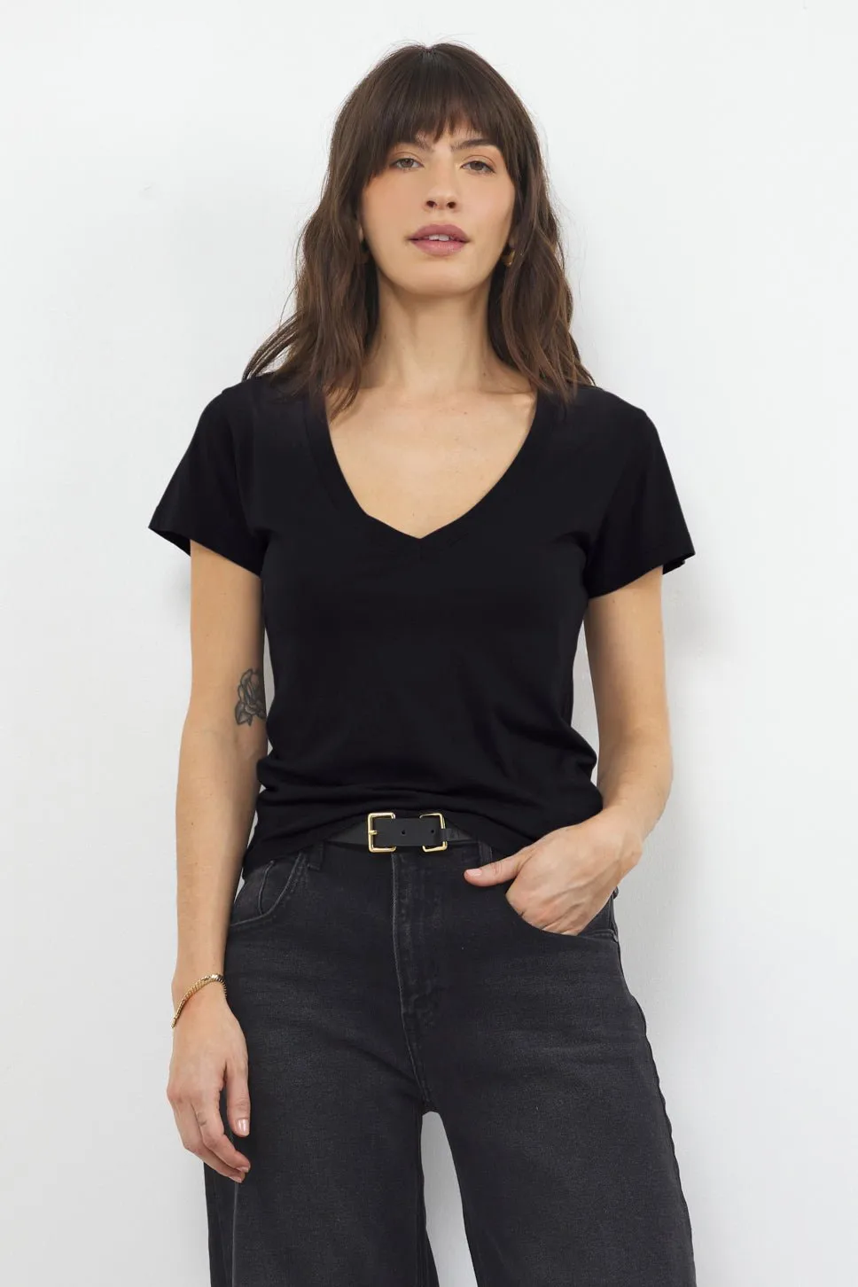 ARLO V NECK SHORT SLEEVE TEE sold by LAmade product image thumbnail 5