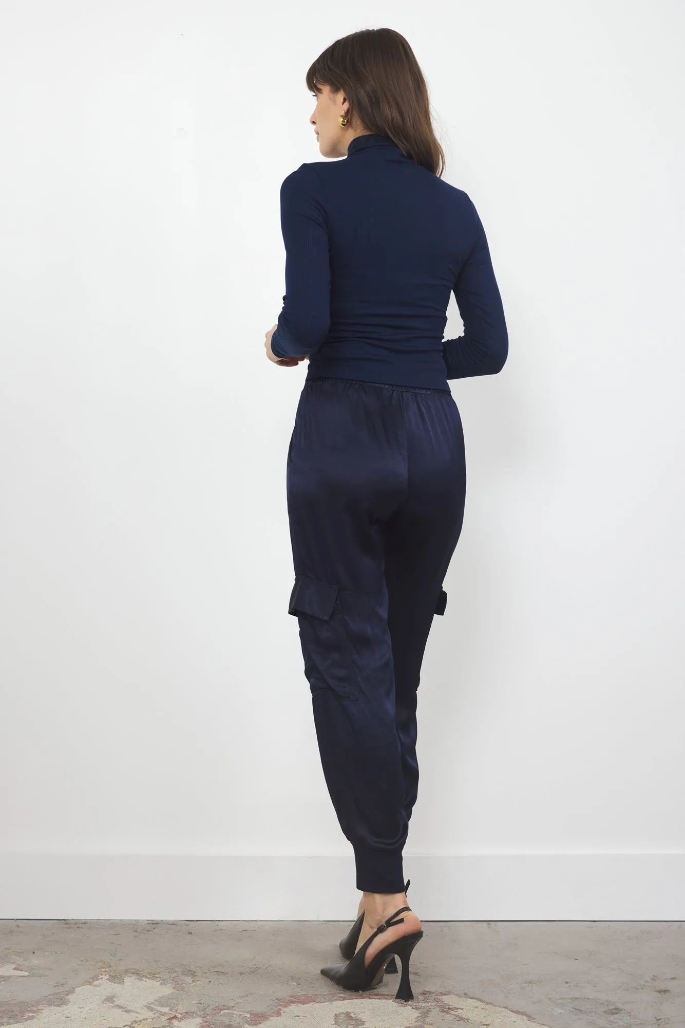 FELIX CROP TURTLE NECK sold by LAmade product image thumbnail 2