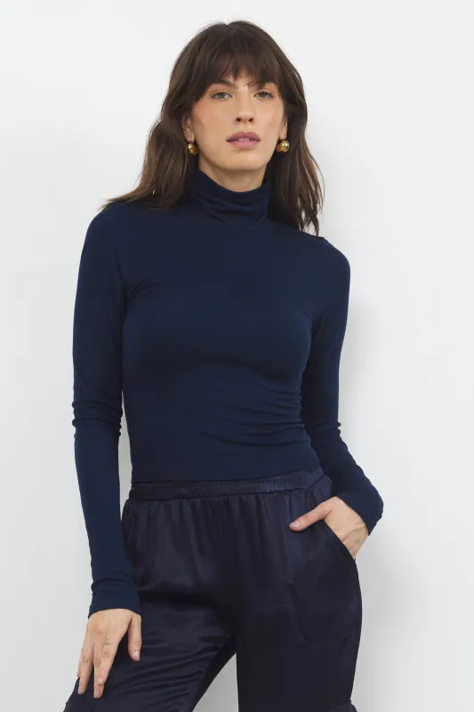 FELIX CROP TURTLE NECK made by LAmade