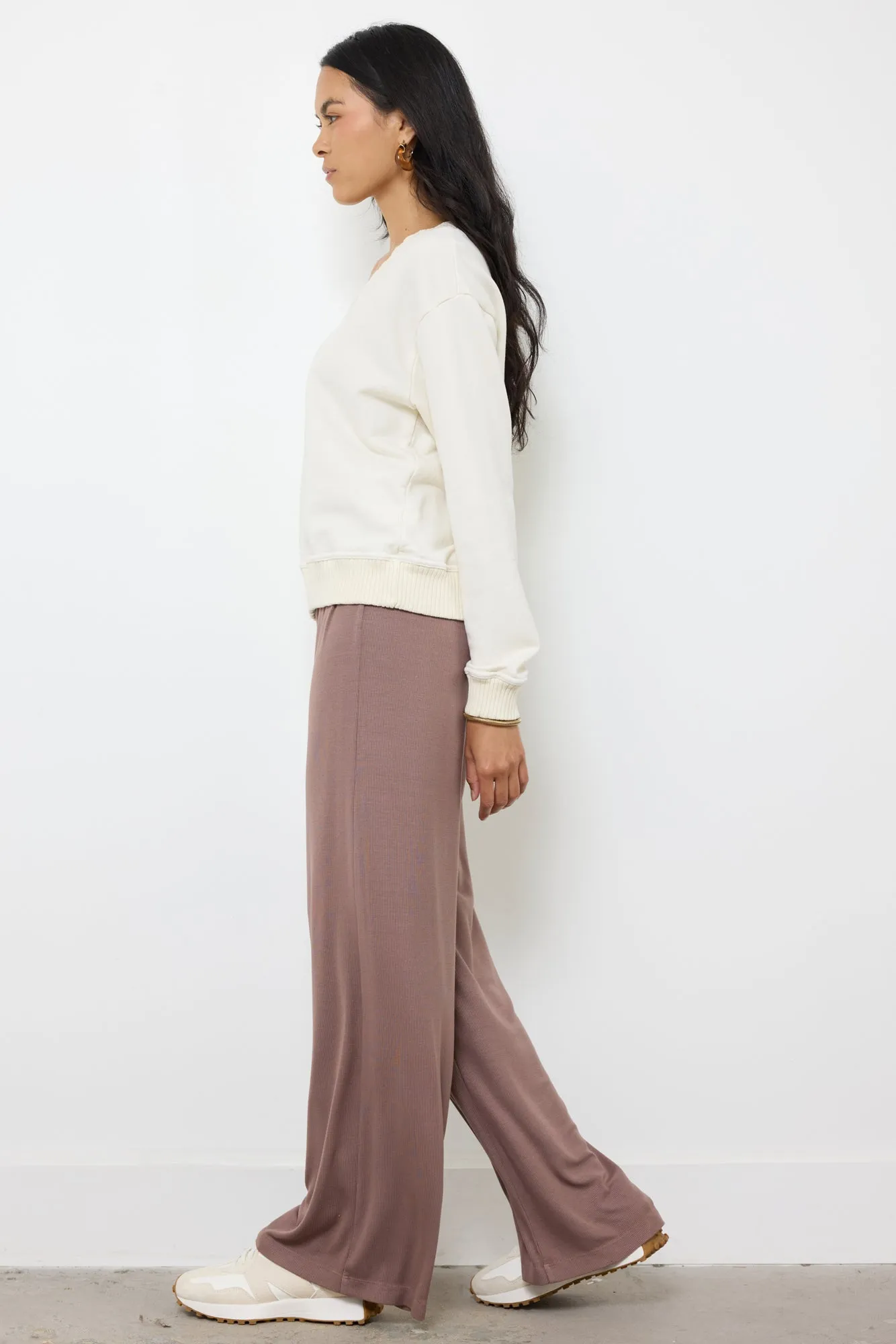 RUE V NECK PULLOVER sold by LAmade product image thumbnail 3