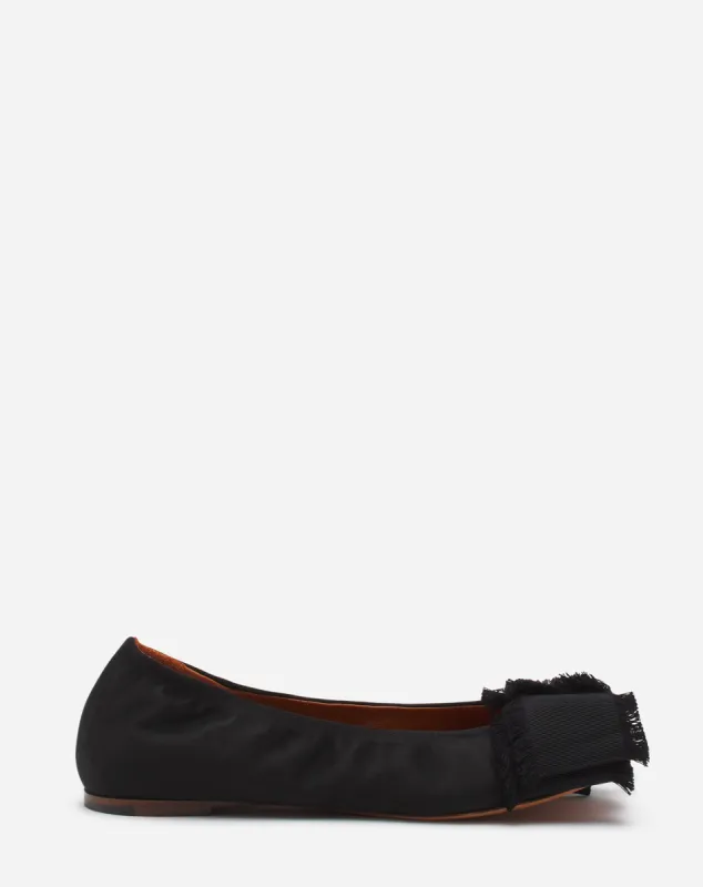 BALLERINA FLAT WITH A SATIN BOW sold by Lanvin