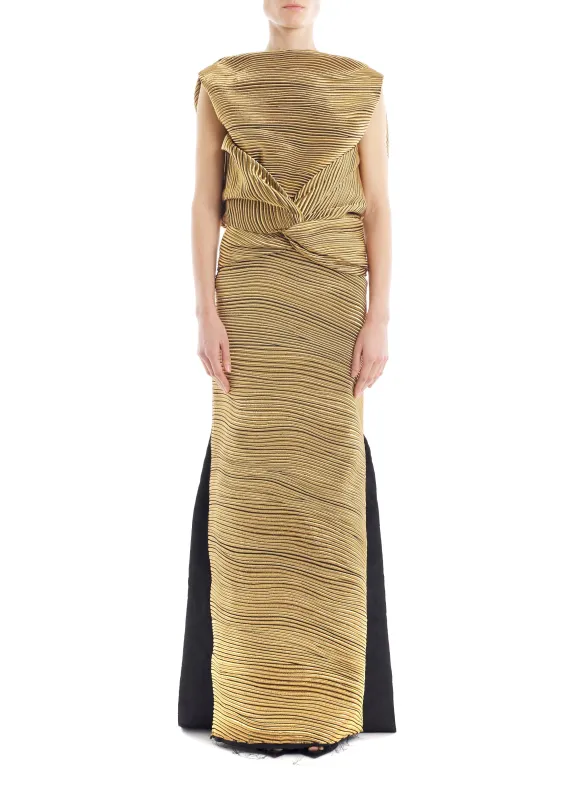 BACK CAPE DRESS made by Lanvin