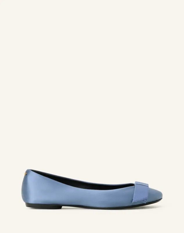 THE BOW BALLERINA FLAT IN SATIN made by Lanvin