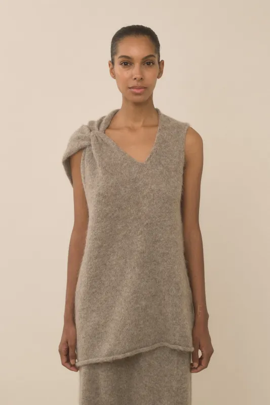 KNOT SHELL made by Lauren Manoogian