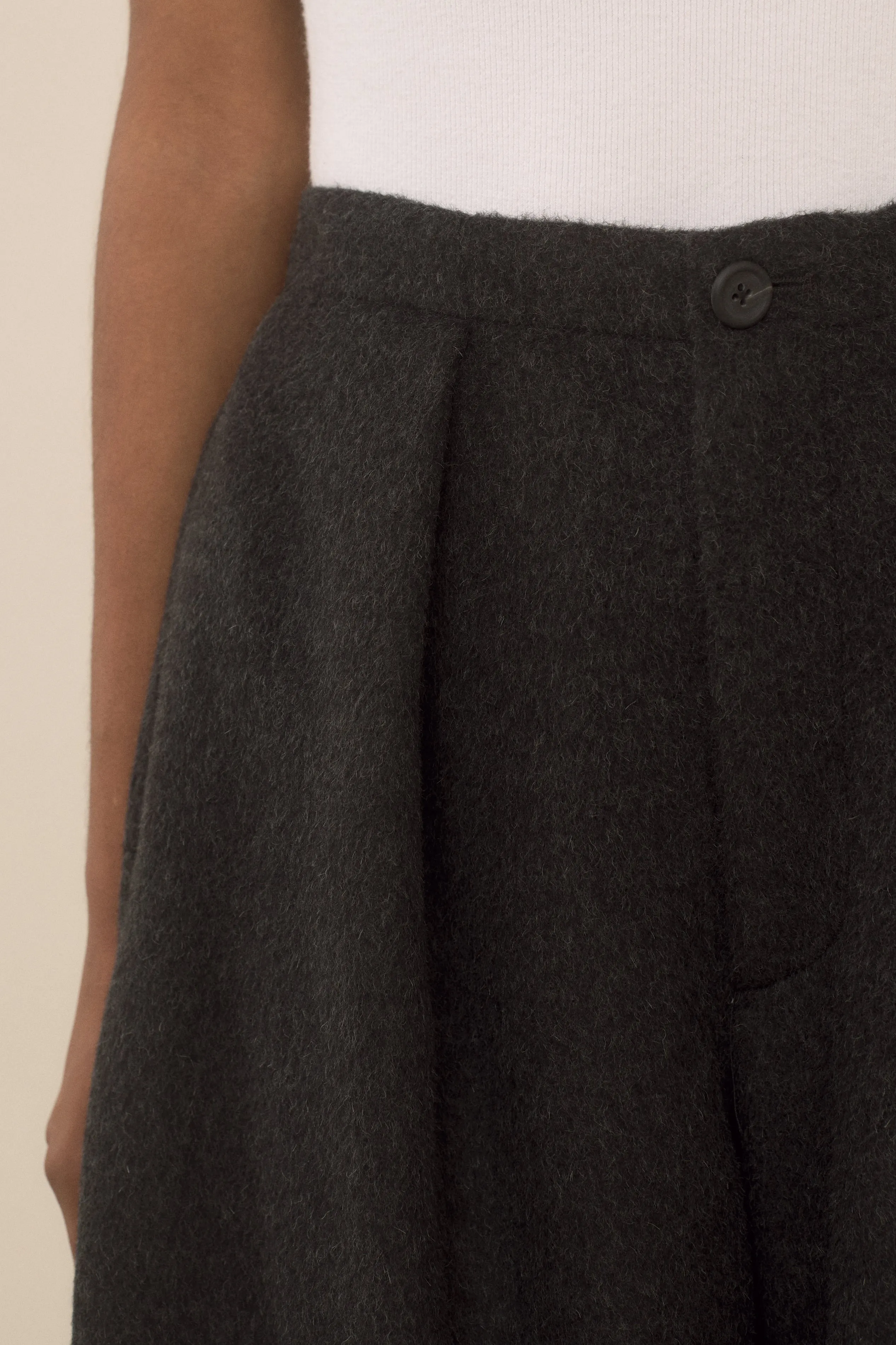 BRUSHED FRAME SHORTS sold by Lauren Manoogian product image thumbnail 4