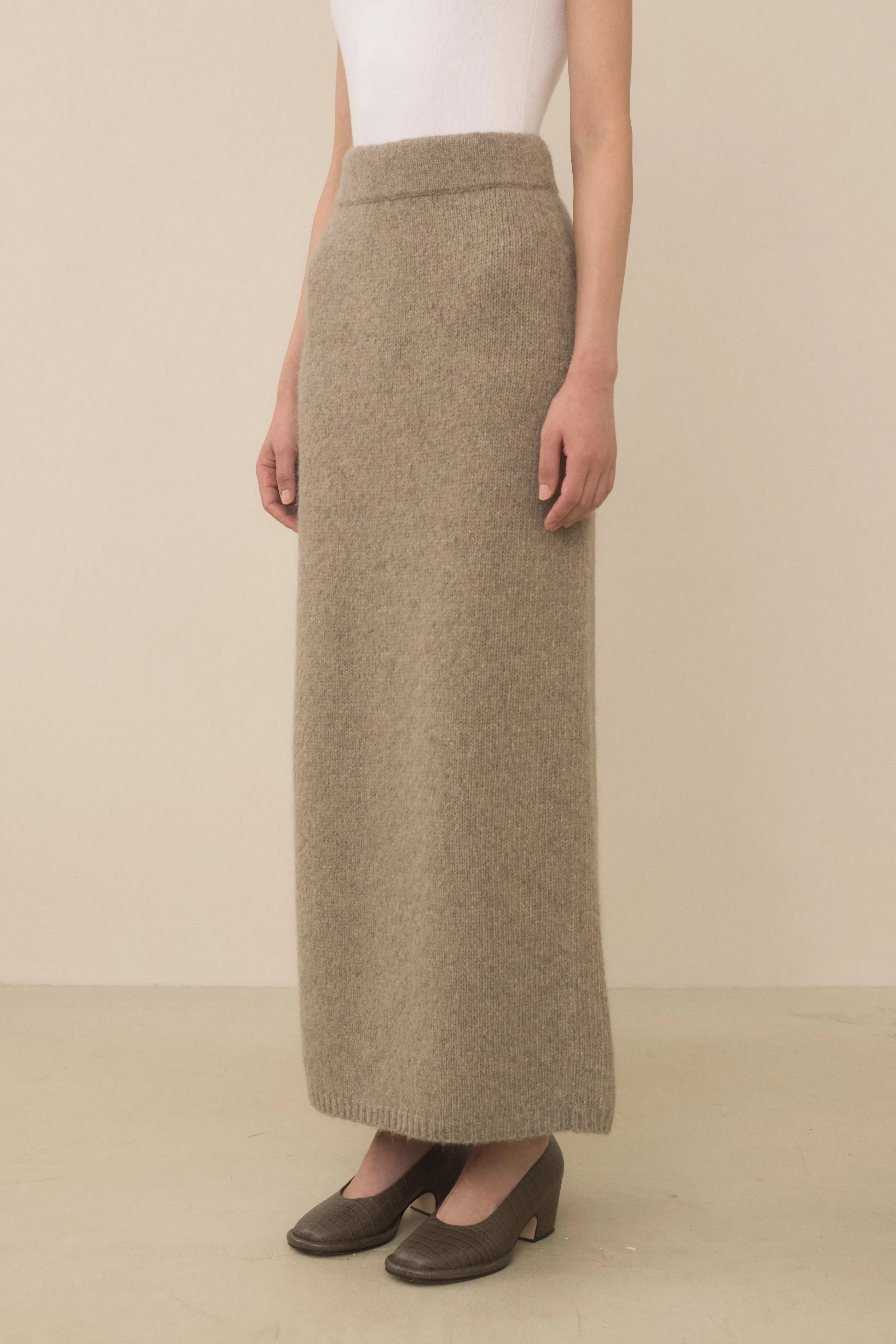 LOFT PENCIL SKIRT sold by Lauren Manoogian product image thumbnail 5