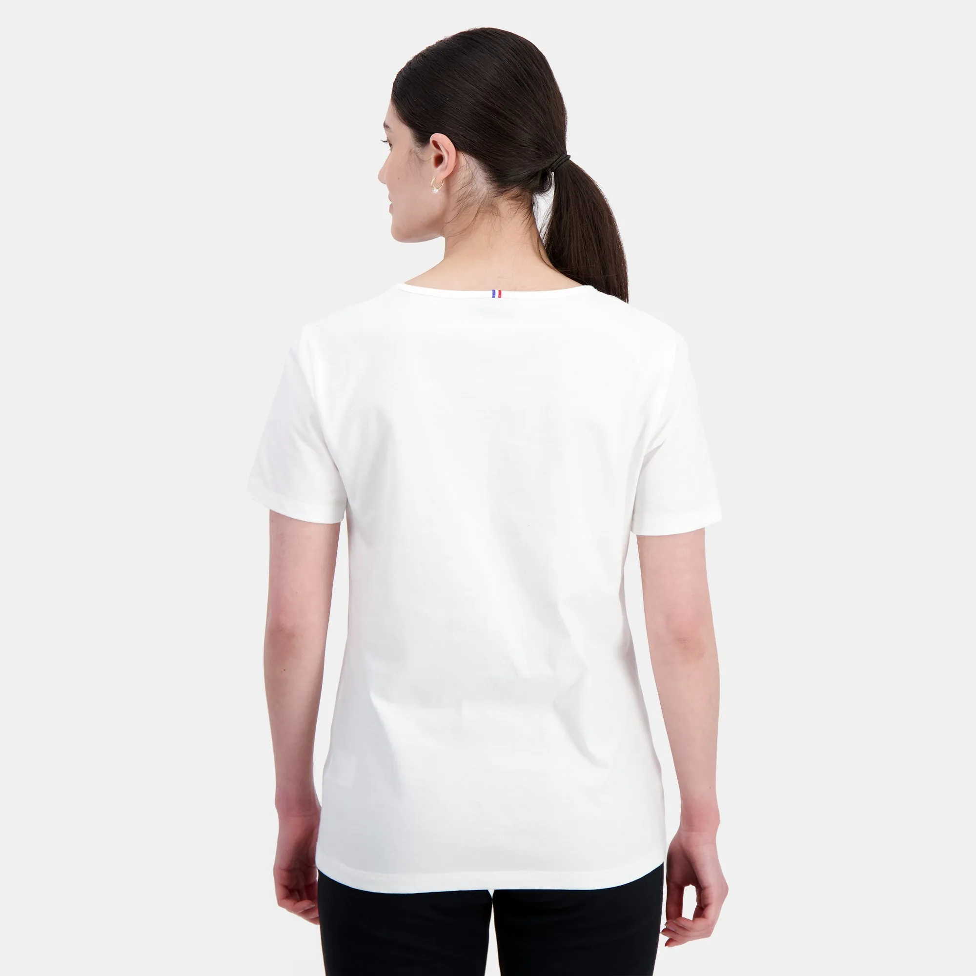 2210511-ESS Tee SS Col V N°1 W new optical white | T-shirt Femme sold by Le Coq Sportif product image thumbnail 4