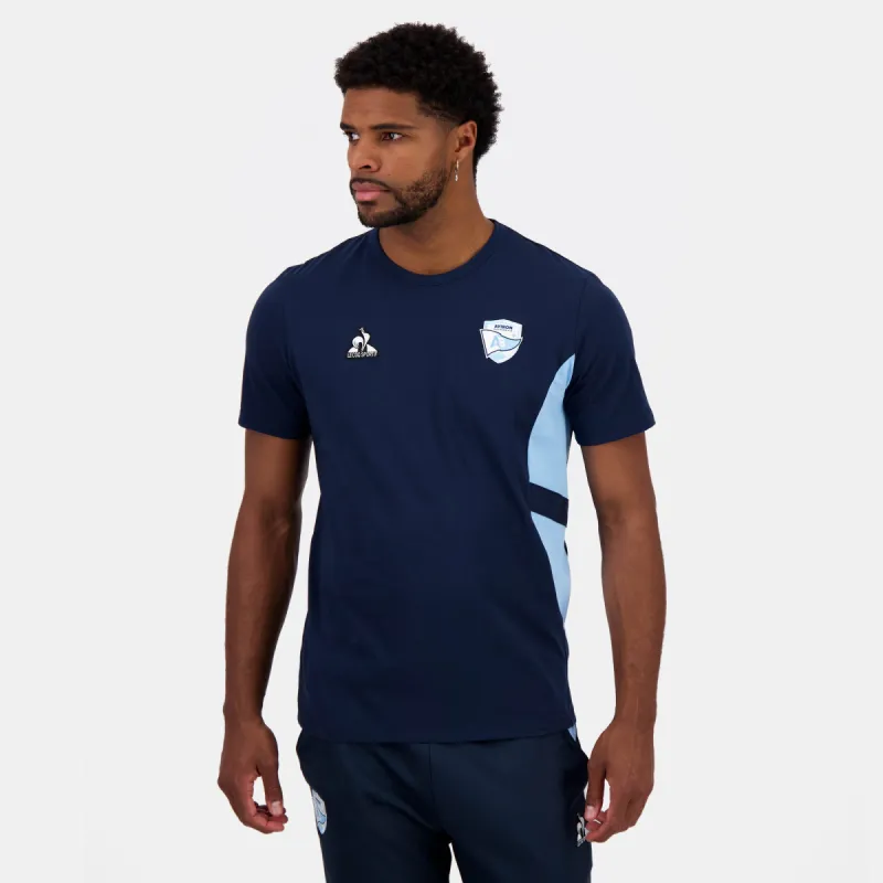 2423011-AB PRESENTATION Tee SS N°2 M dress blues | T-shirt Unisexe sold by Le Coq Sportif