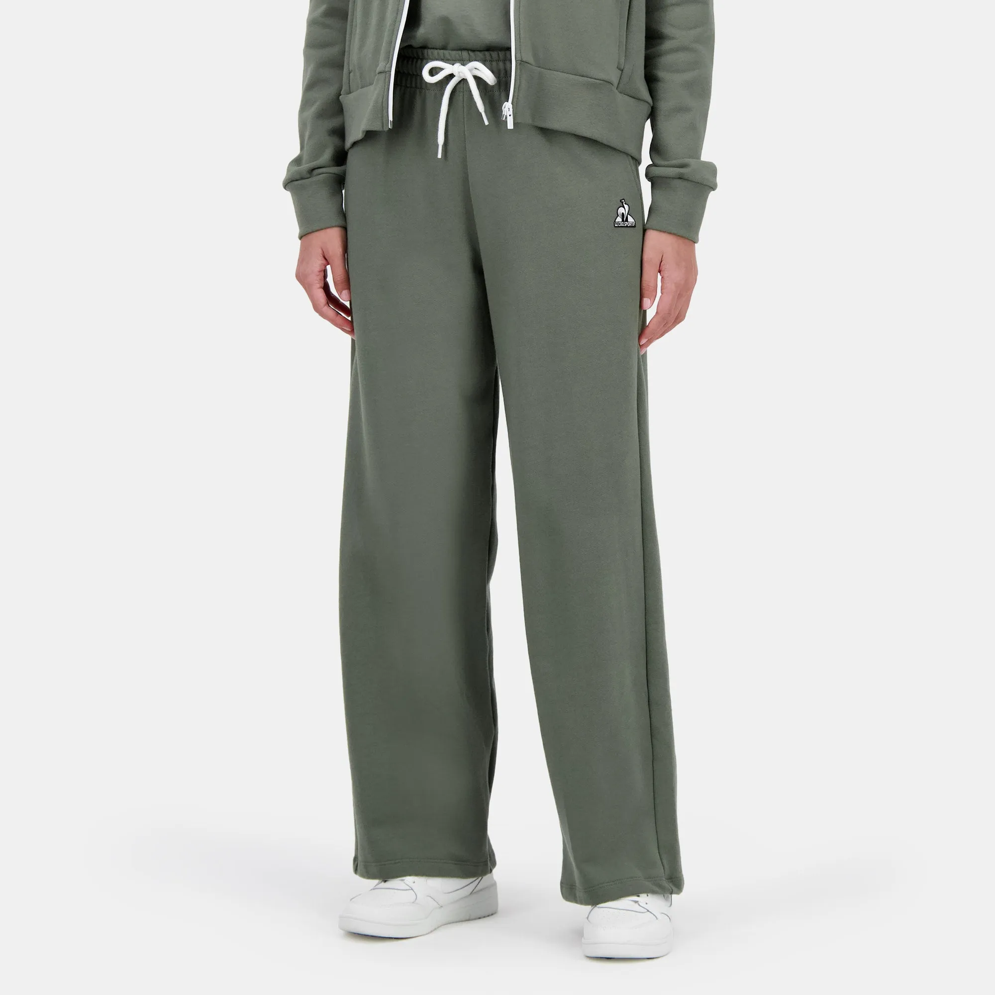 2520375-CONTEMPORAIN SP Pant Large N°1 W tea lea | Pantalon Femme sold by Le Coq Sportif