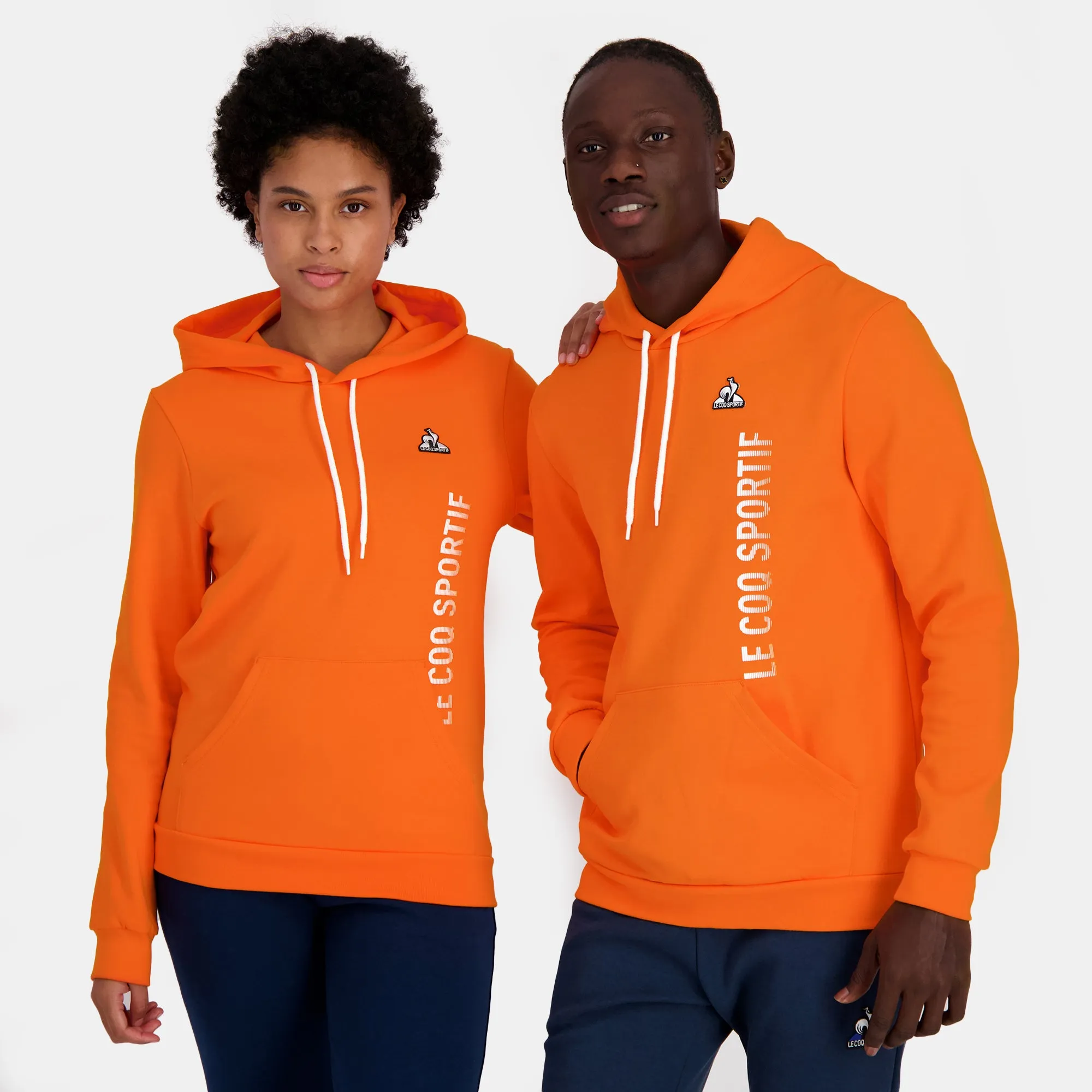 2410255-BAT Hoody N°1 M scarlet ibis | Sweat à capuche Unisexe sold by Le Coq Sportif