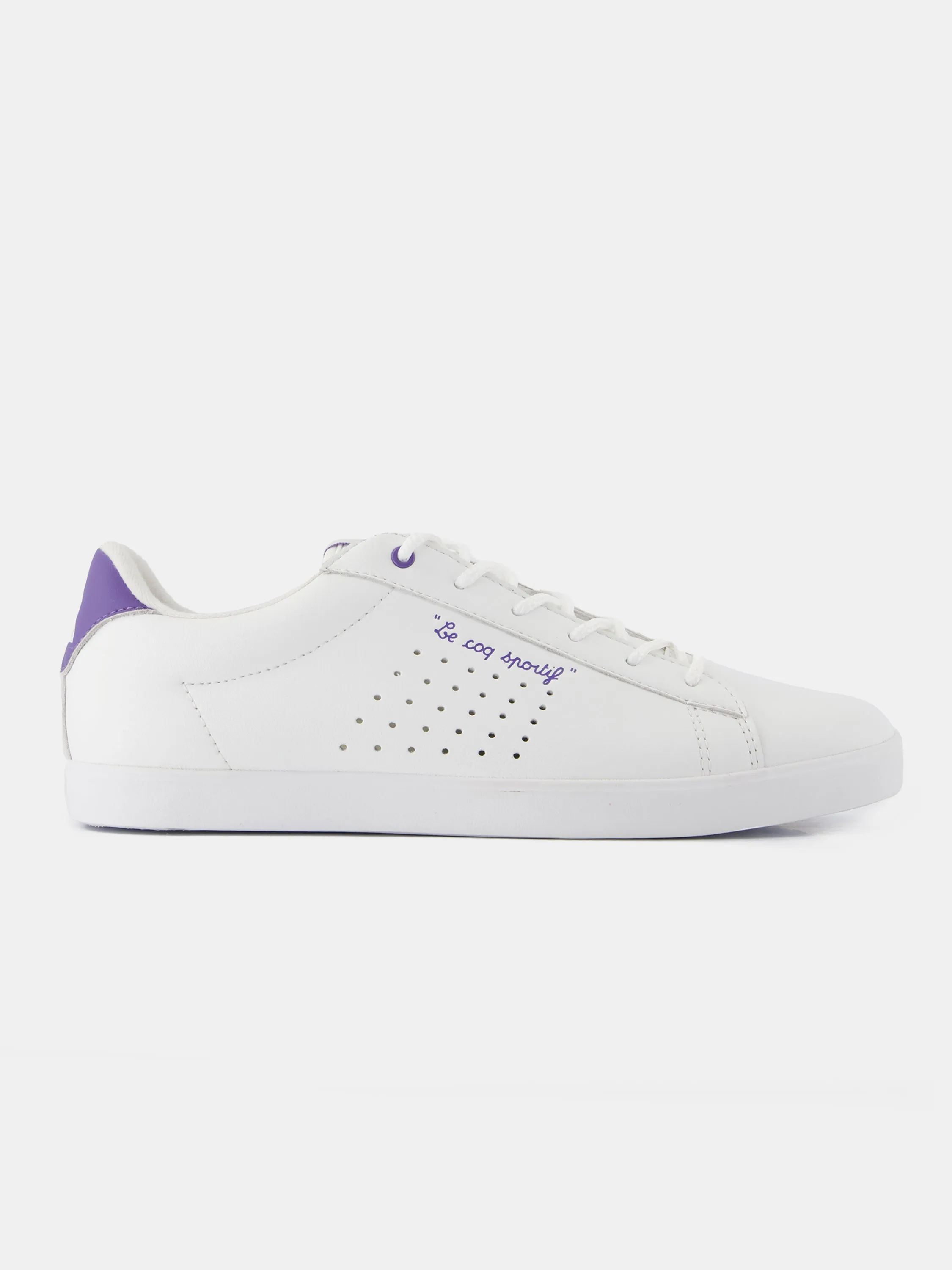Basket de ville en cuir avec détails perforés Lucie sold by Le Coq Sportif