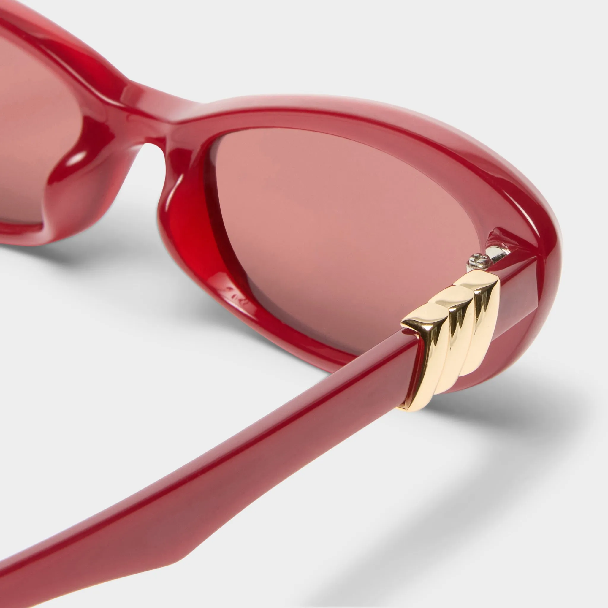 THE WHISPERER | GARNET sold by Le Specs product image thumbnail 4