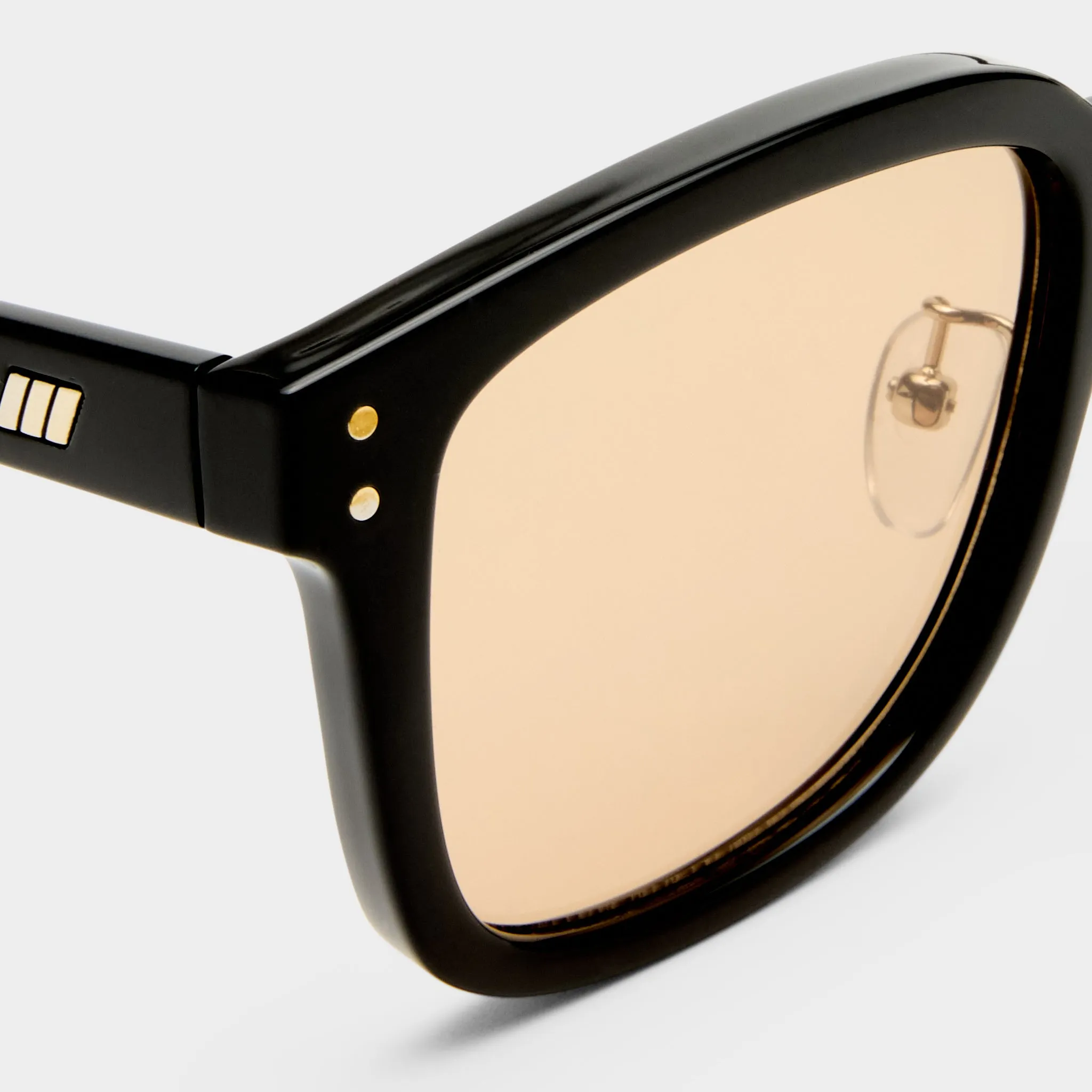 LE DOMINO + | BLACK LATTE TINT sold by Le Specs product image thumbnail 4