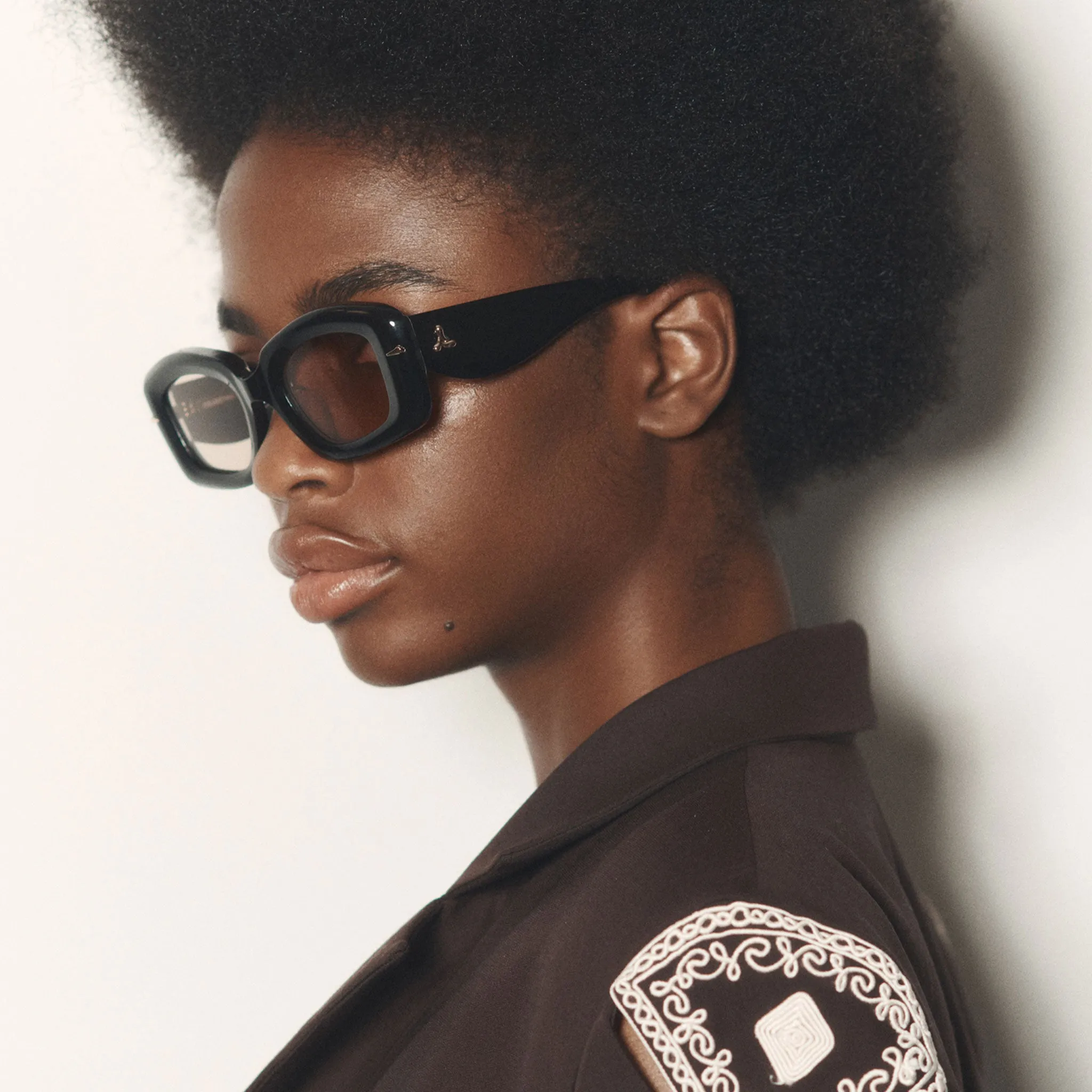 CELESTINA | OBSIDIAN BLACK TAN TINT sold by Le Specs product image thumbnail 5