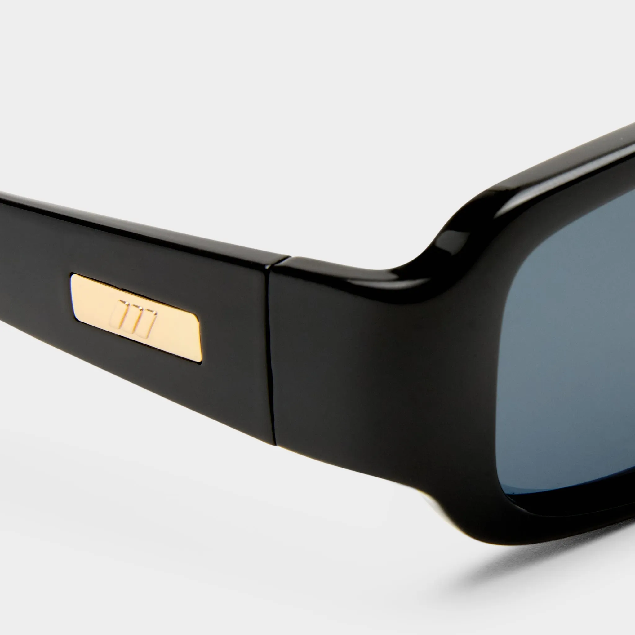 GIGGLEMUG | BLACK POLARIZED sold by Le Specs product image thumbnail 4
