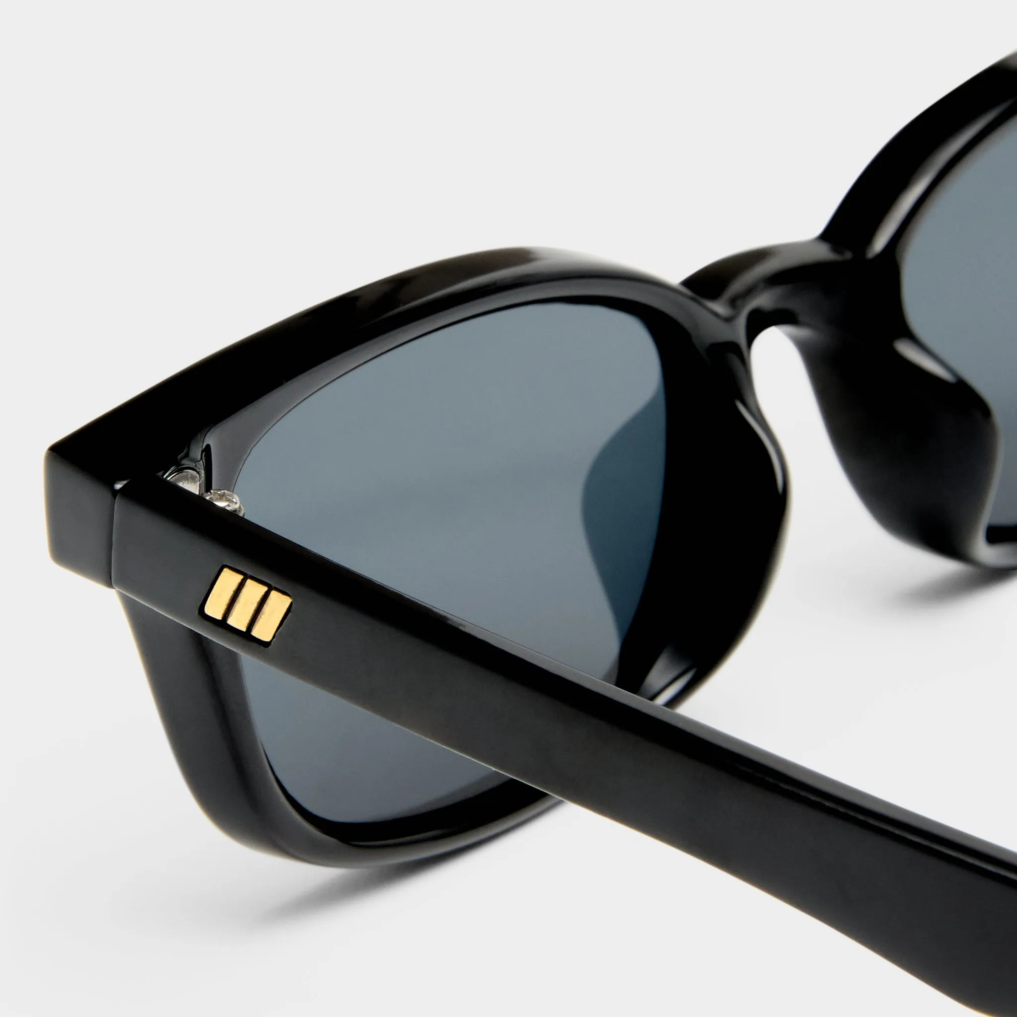 ECHELON + | BLACK SMOKE MONO sold by Le Specs product image thumbnail 4