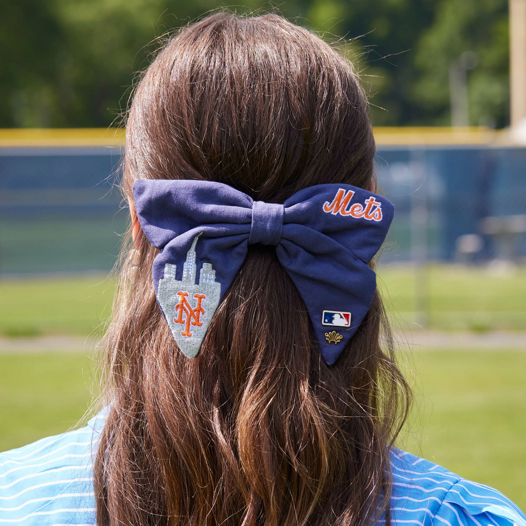 NEW YORK METS LELE SADOUGHI / MLB NAVY BOW BARRETTE sold by Lele Sadoughi product image thumbnail 2