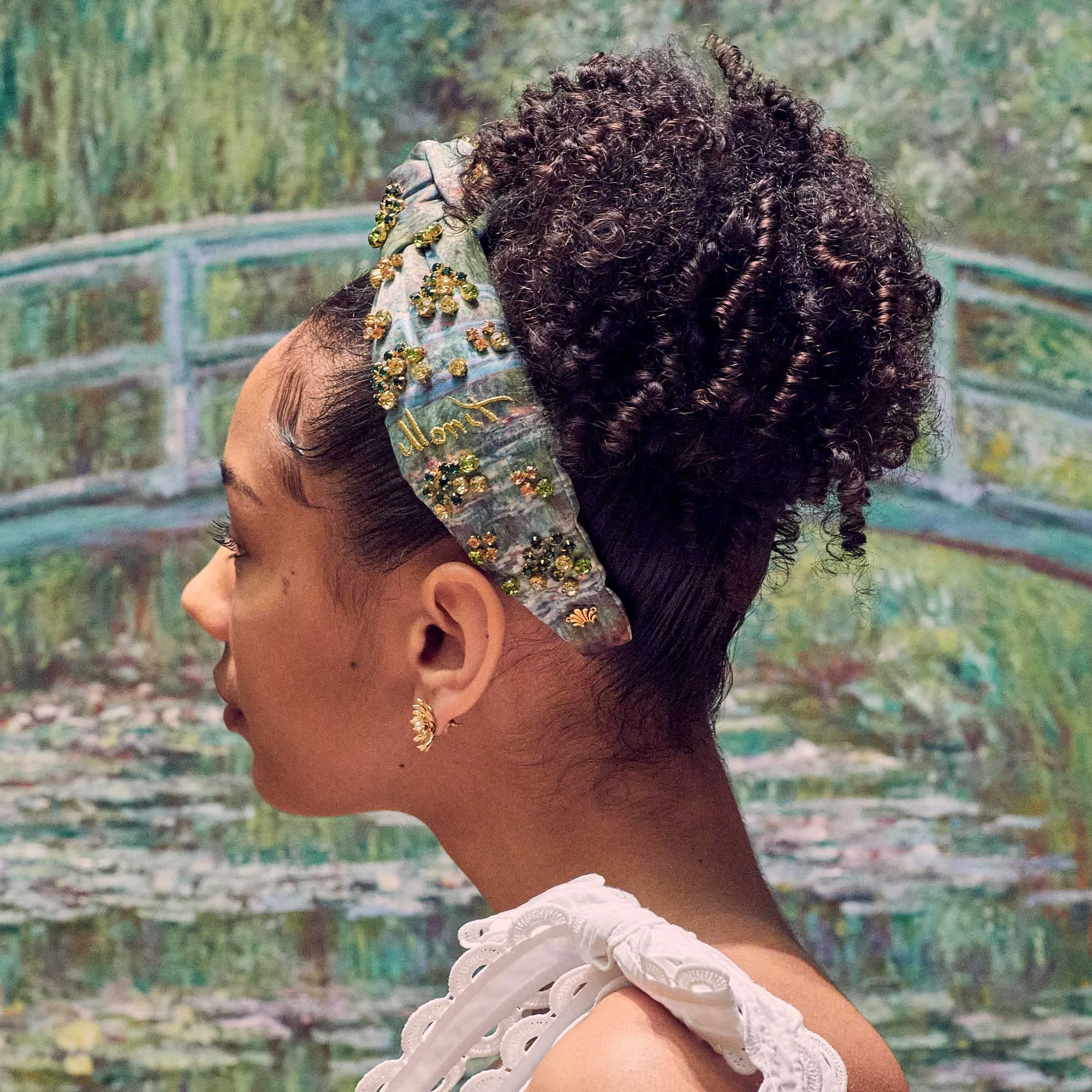 WATER LILLIES THE MET X LELE MONET EMBELLISHED KNOTTED HEADBAND sold by Lele Sadoughi product image thumbnail 2