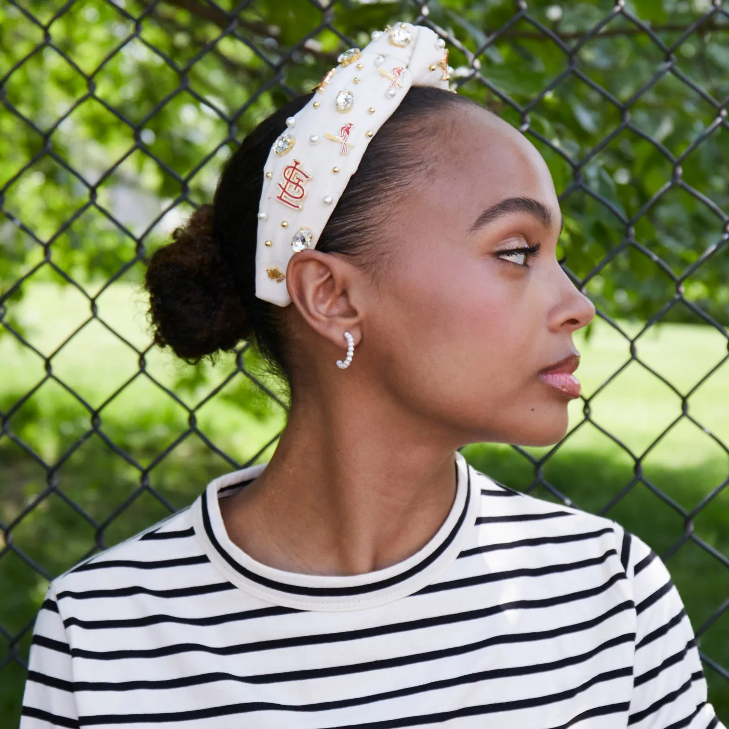 ST.LOUIS CARDINALS LELE SADOUGHI / MLB IVORY EMBELLISHED KNOTTED HEADBAND sold by Lele Sadoughi product image thumbnail 4