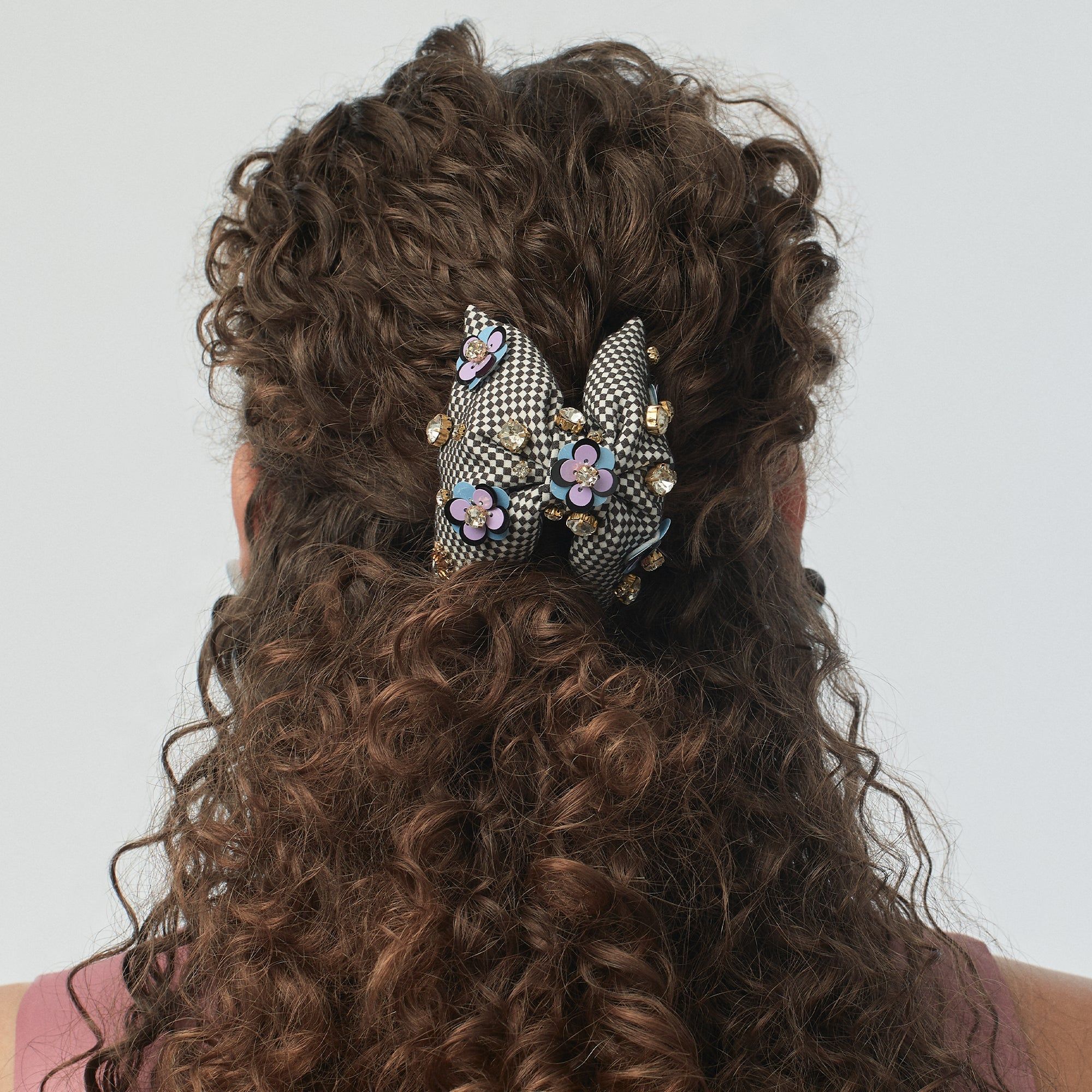 LAVENDER FUSION ZINNIA CRYSTAL PAILLETTE SIMONE CLIP sold by Lele Sadoughi product image thumbnail 2