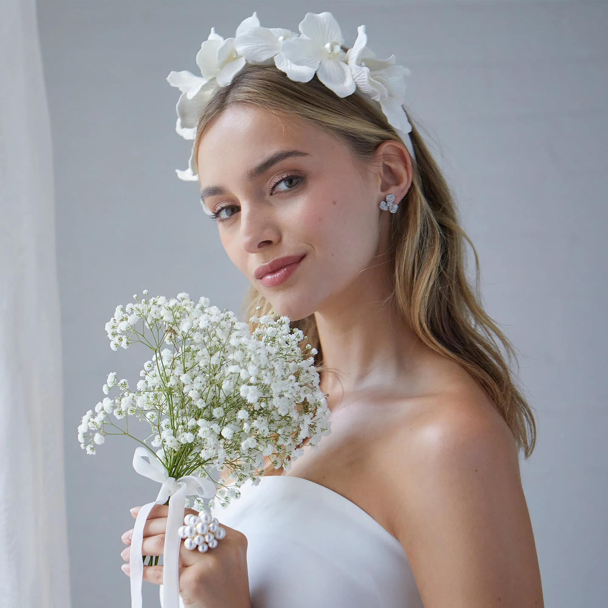 IVORY MAGNOLIA VELVET HEADBAND sold by Lele Sadoughi product image thumbnail 4