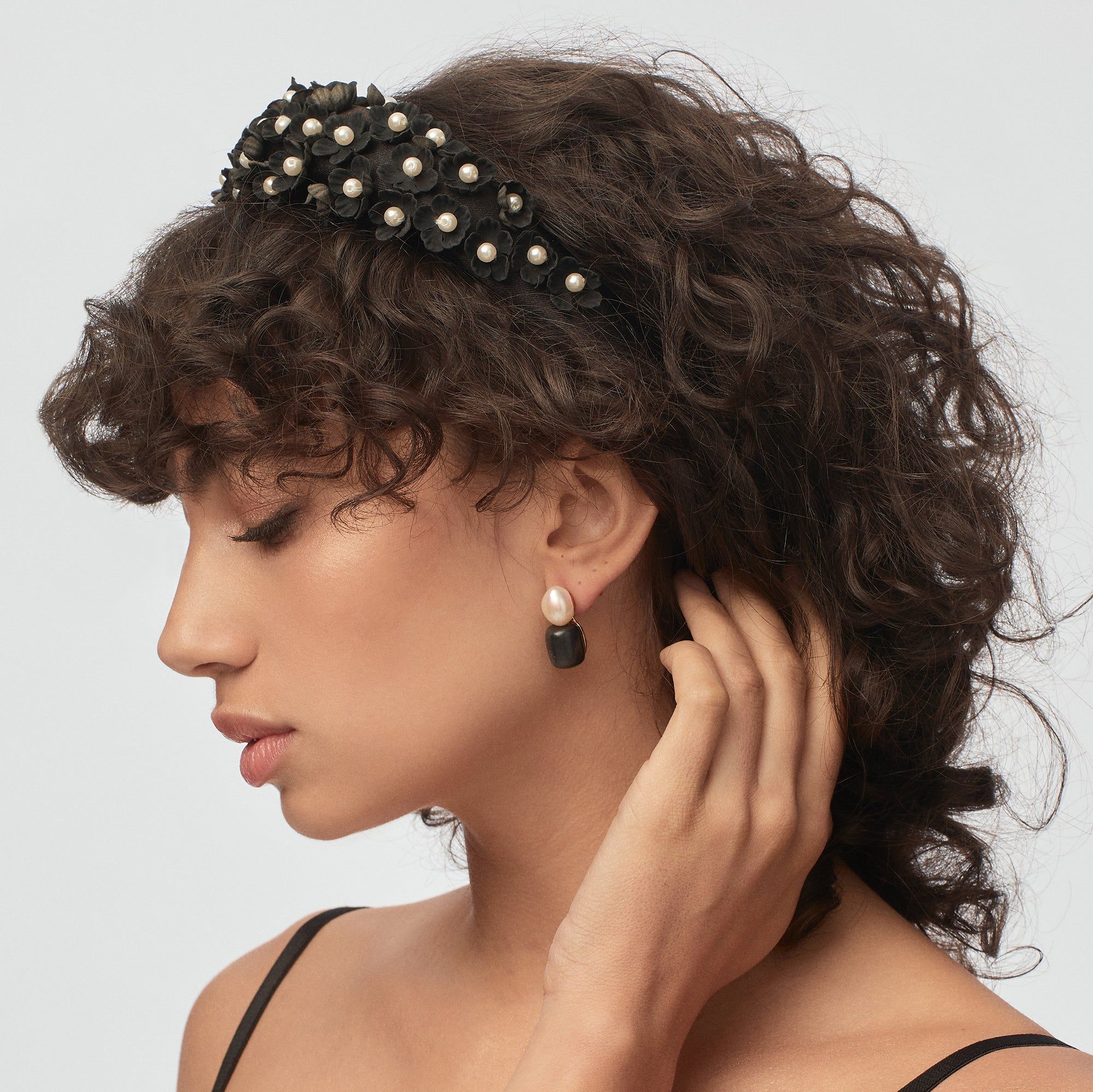 JET PEBBLE STUD EARRINGS sold by Lele Sadoughi product image thumbnail 2