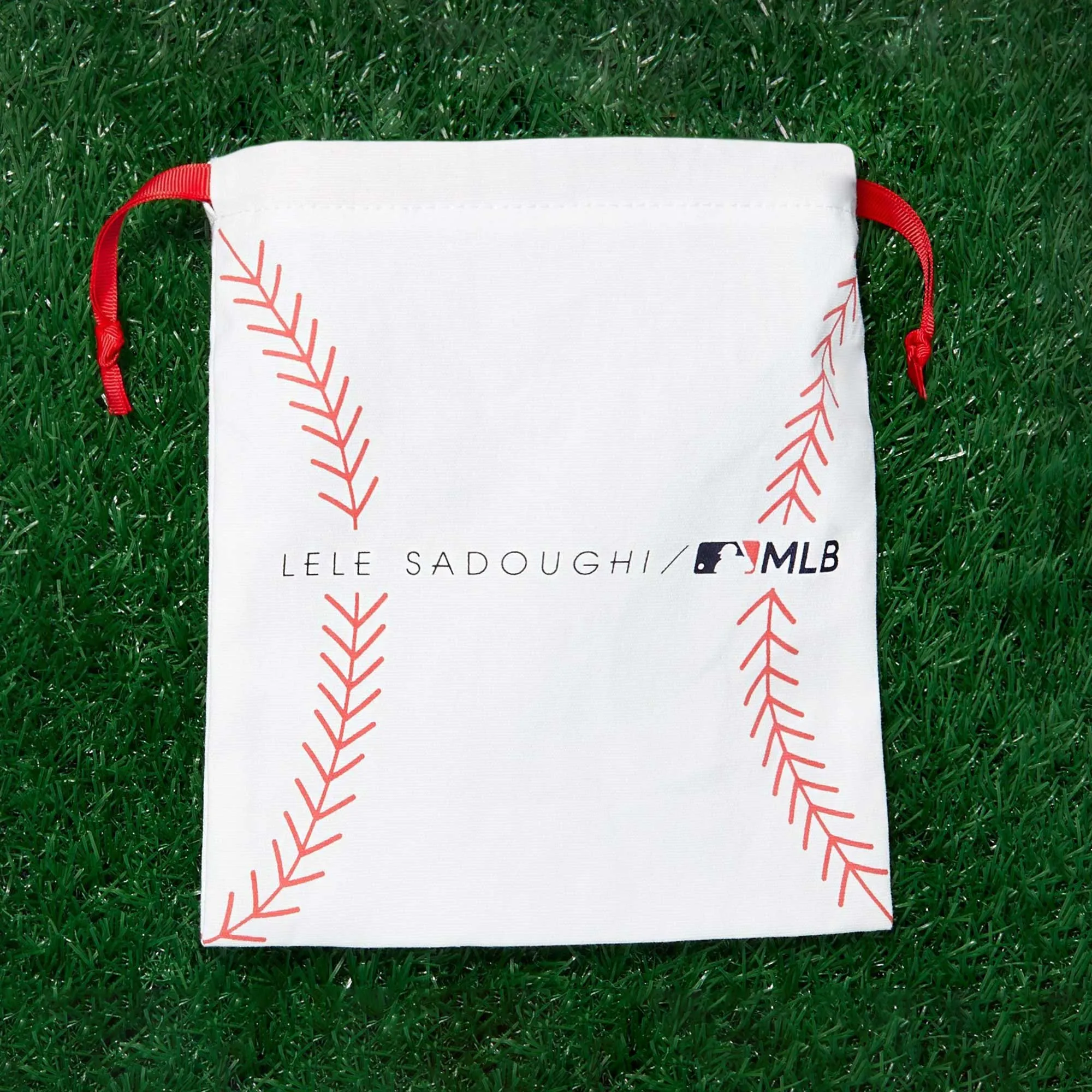 CHICAGO CUBS LELE SADOUGHI / MLB IVORY BOW BARRETTE sold by Lele Sadoughi product image thumbnail 4