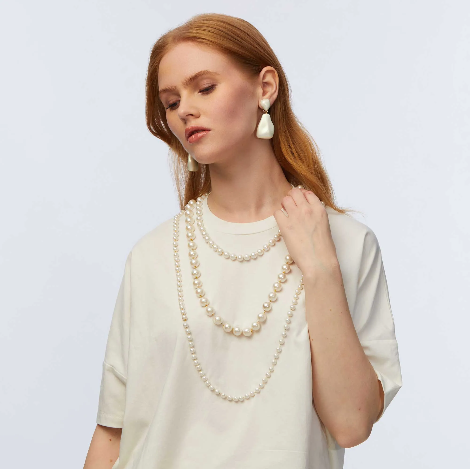 IVORY SHORT-SLEEVE PEARL STRAND TEE sold by Lele Sadoughi product image thumbnail 4