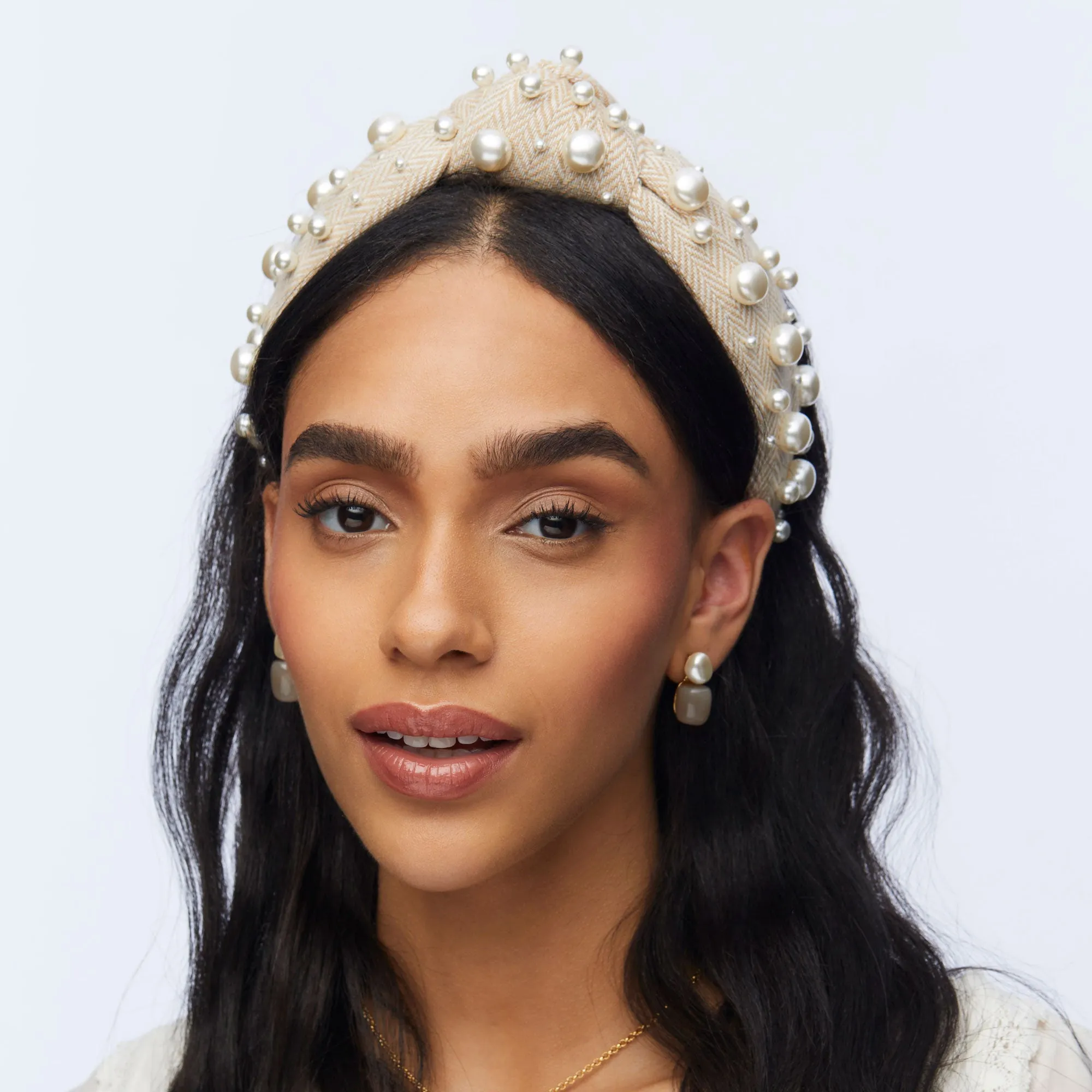 KHAKI TWEED MIXED PEARL KNOTTED HEADBAND sold by Lele Sadoughi product image thumbnail 2