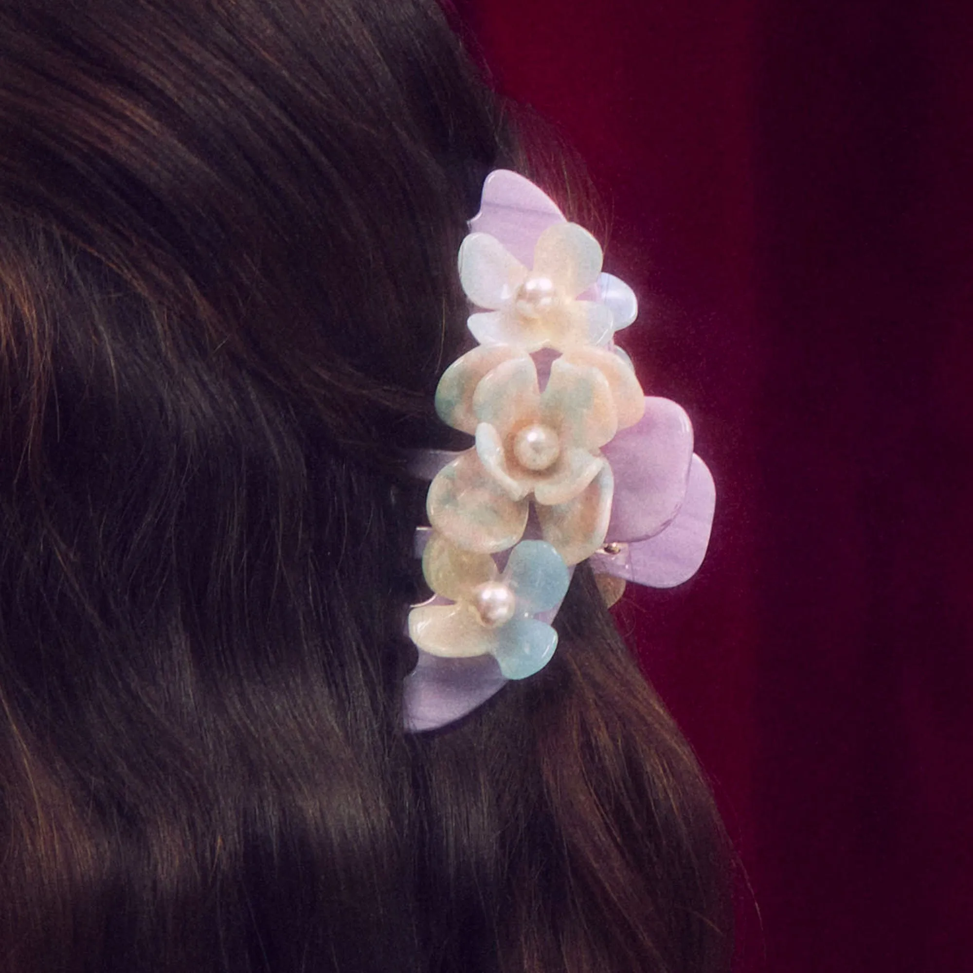 AZURE LILAC PETUNIA CLAW CLIP sold by Lele Sadoughi product image thumbnail 2