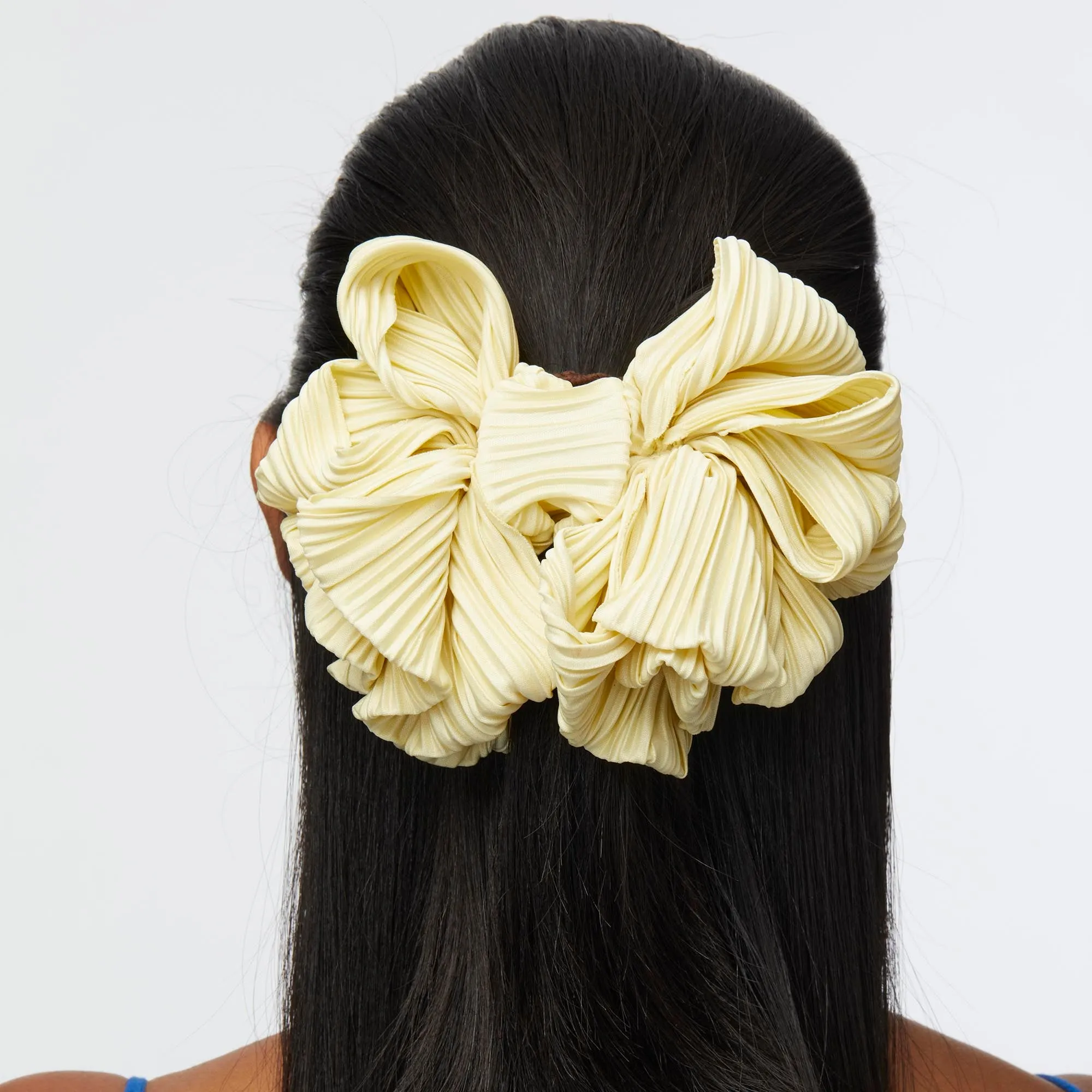PALE YELLOW RITA CLAW CLIP sold by Lele Sadoughi product image thumbnail 4