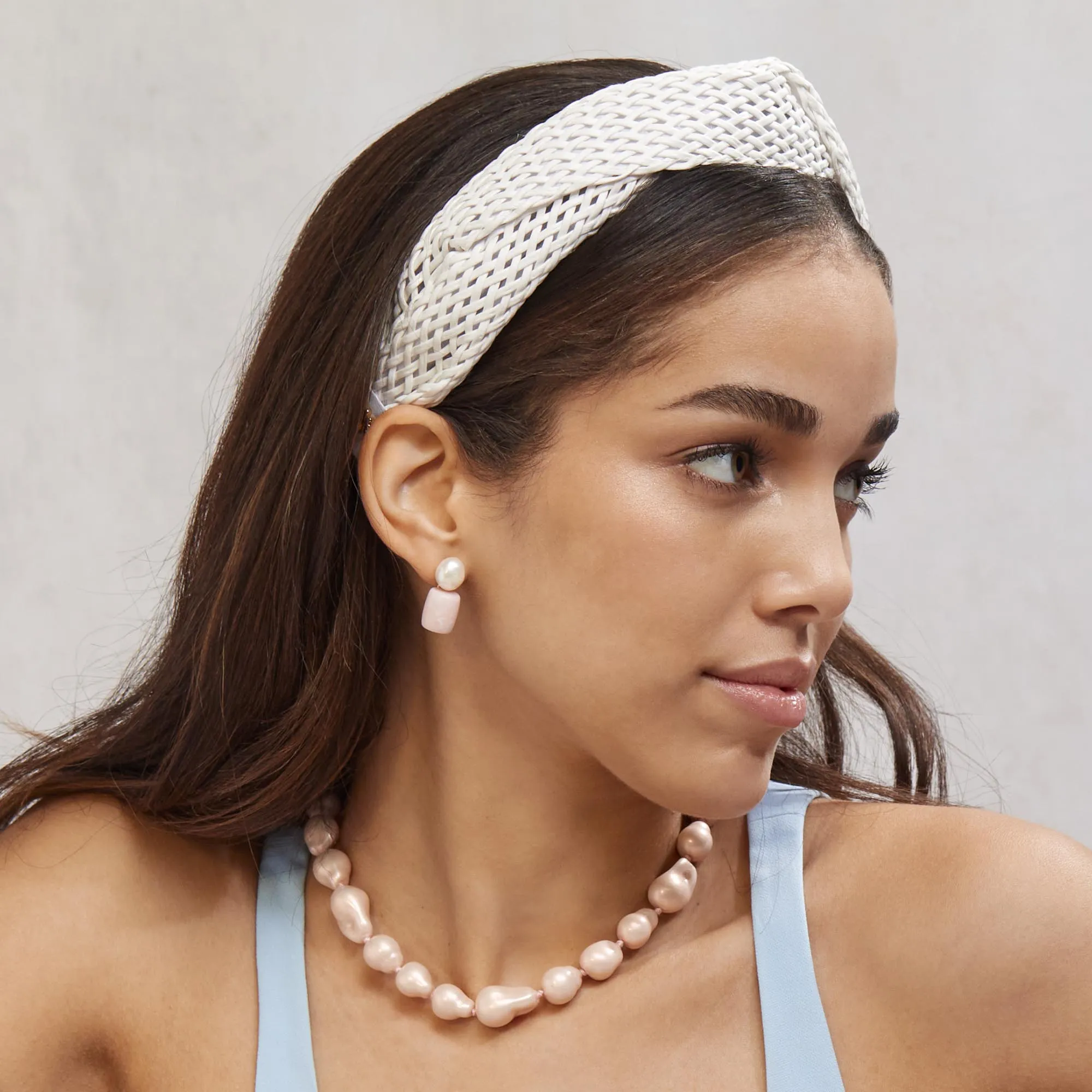 ROSÉ COLLECTOR PEARL NECKLACE sold by Lele Sadoughi product image thumbnail 2