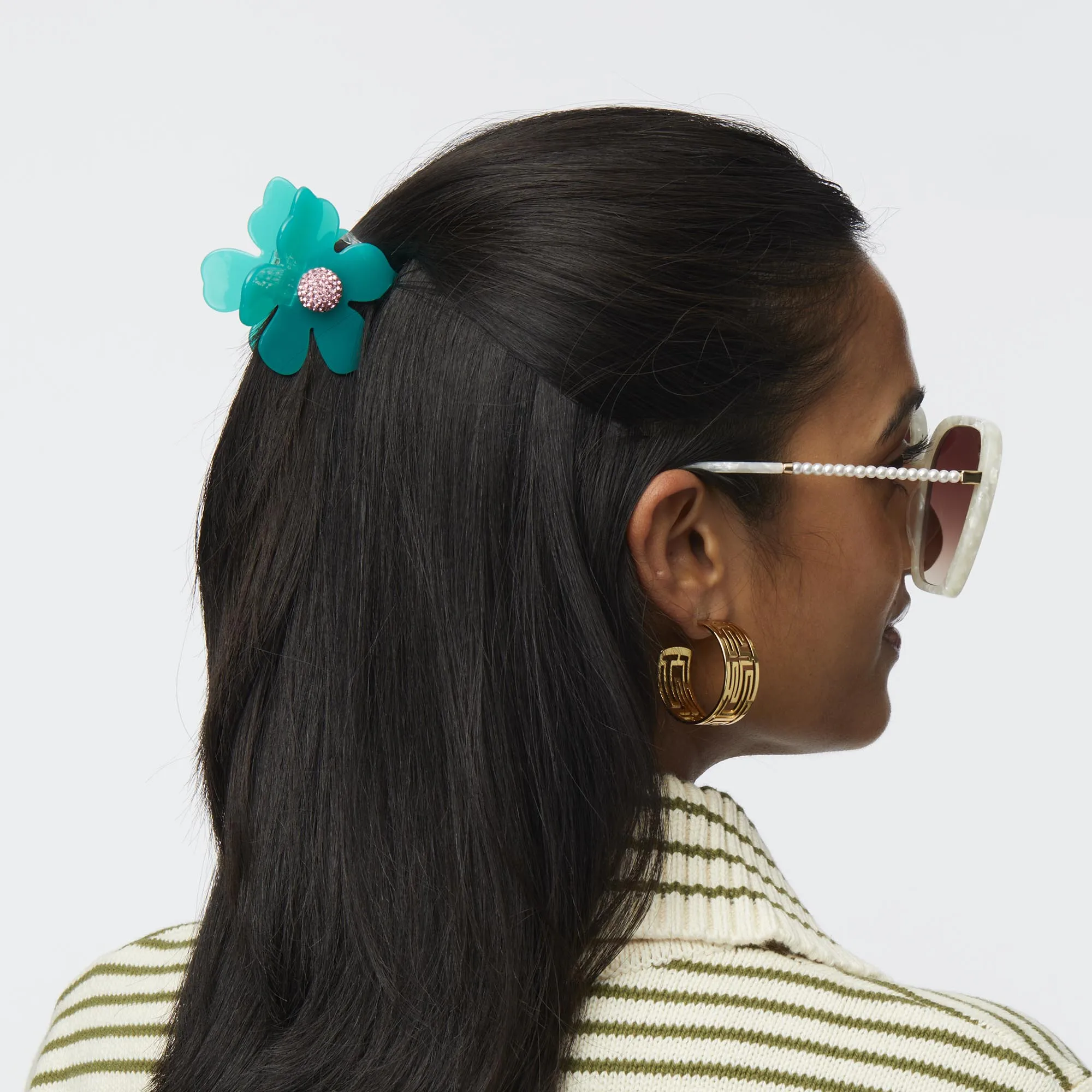 TURQUOISE SEA LILY CLAW CLIP sold by Lele Sadoughi product image thumbnail 2