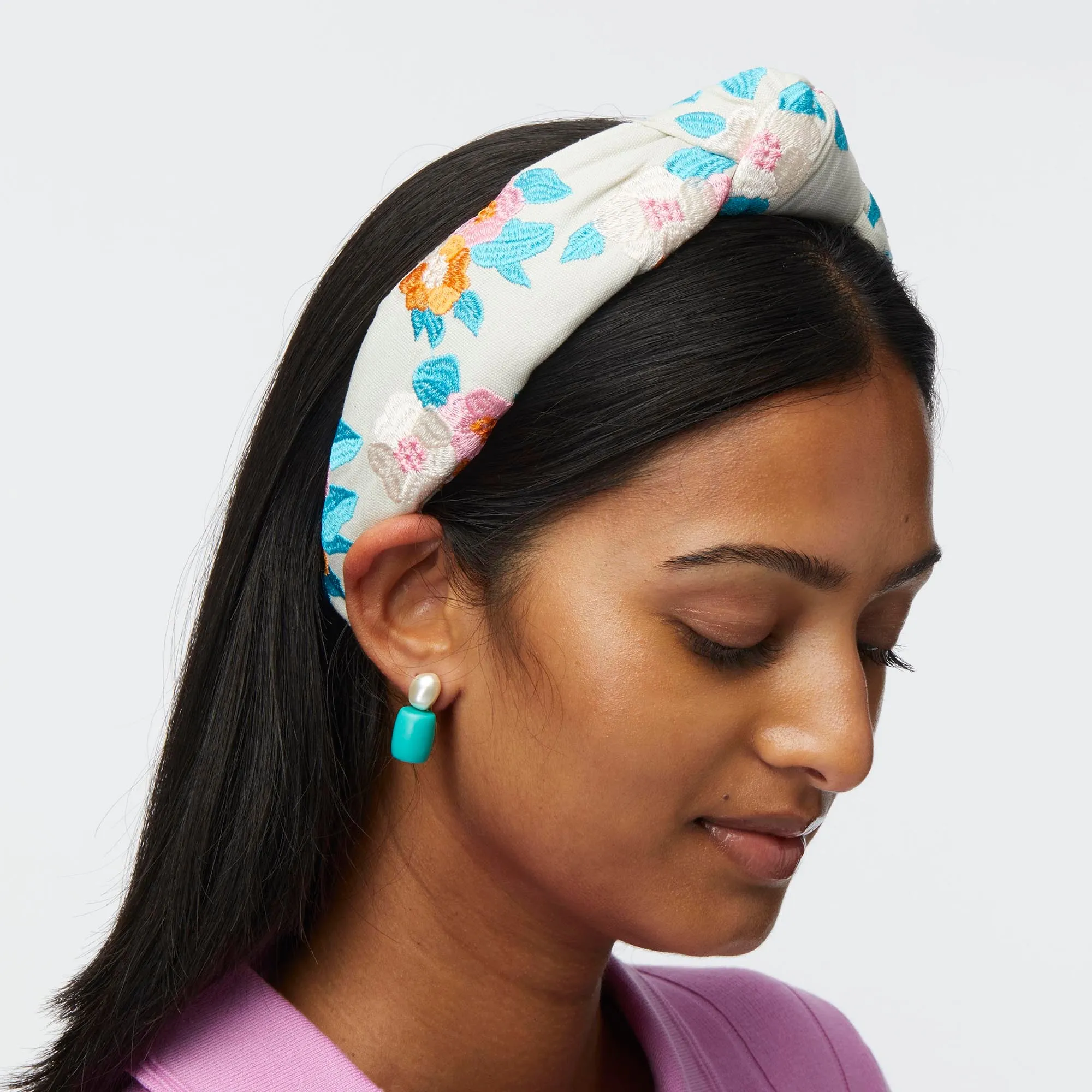 KNOTTED FLORAL BOUQUET EMBROIDERED HEADBAND sold by Lele Sadoughi product image thumbnail 4