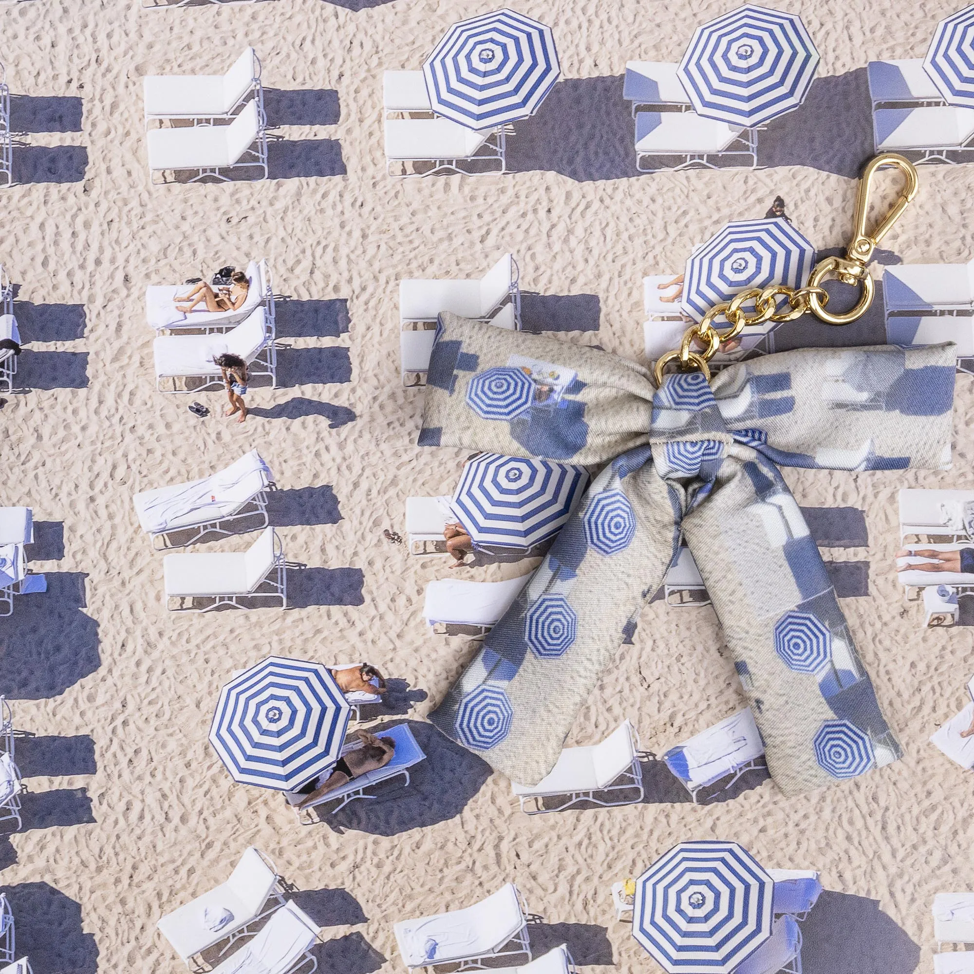 LELE SADOUGHI X GRAY MALIN MIAMI BOW BAG CHARM sold by Lele Sadoughi product image thumbnail 4