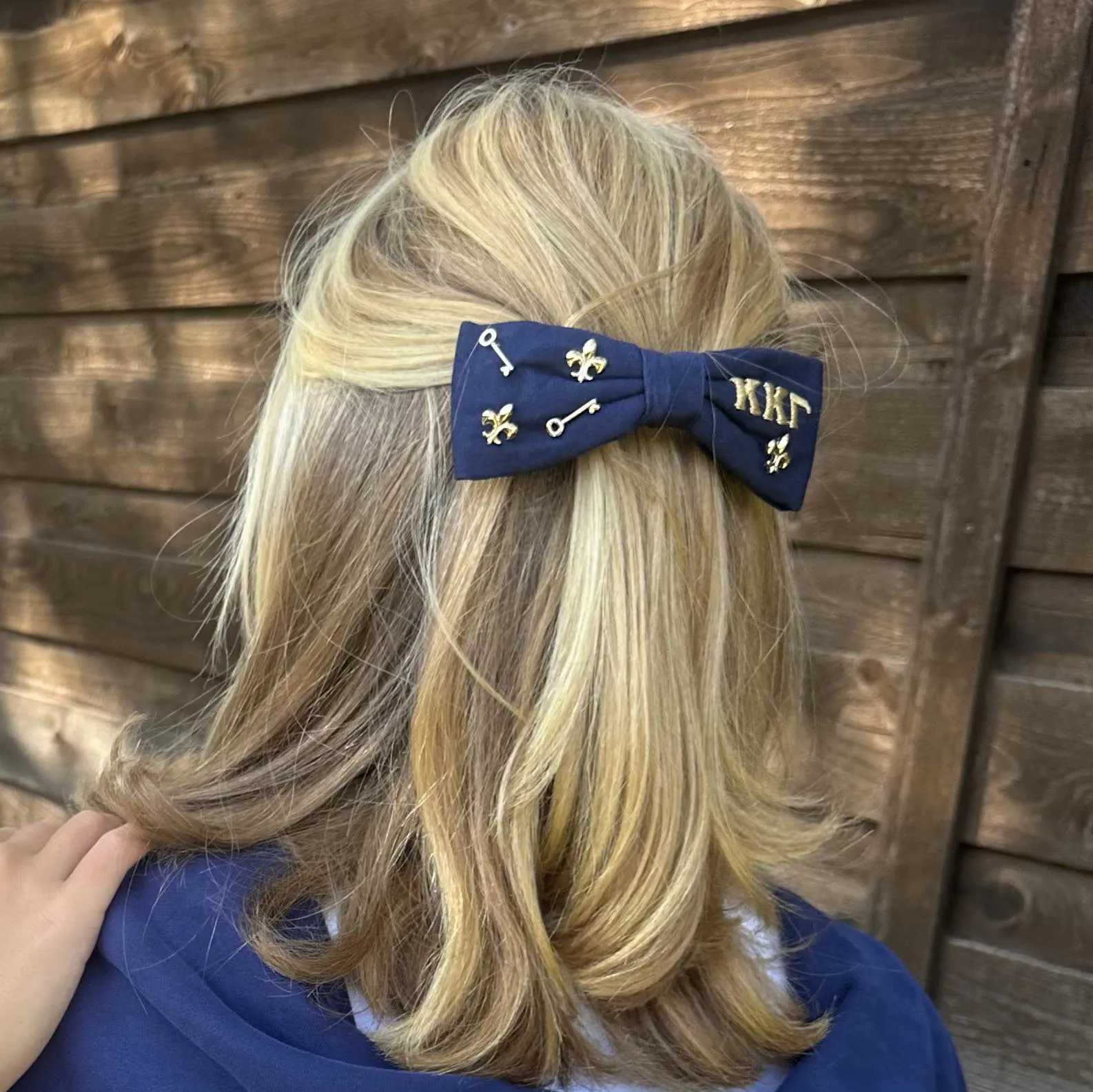 KAPPA KAPPA GAMMA RILEY BOW sold by Lele Sadoughi product image thumbnail 2