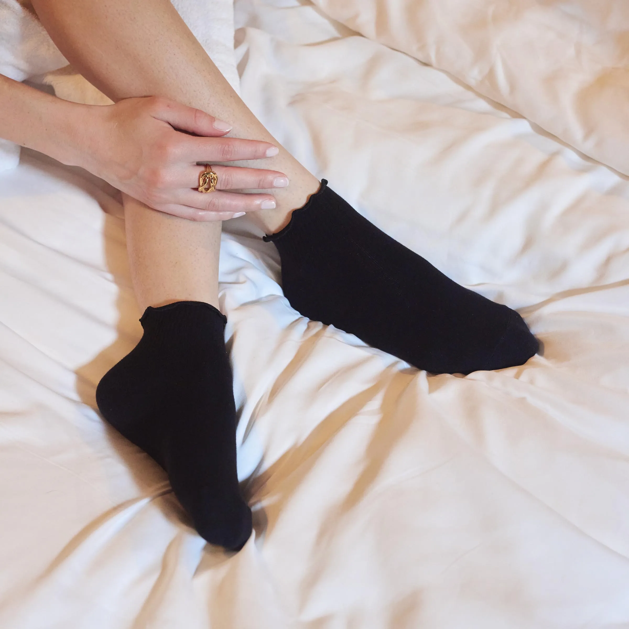 BLACK WHITE SET OF 2 RUFFLE HEM SOCKS sold by Lele Sadoughi product image thumbnail 2