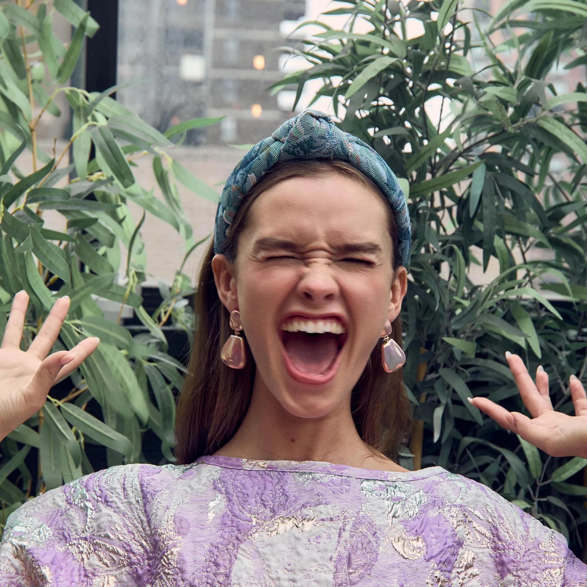 IMPERIAL BLUE KNOTTED FLORAL JACQUARD HEADBAND sold by Lele Sadoughi product image thumbnail 2