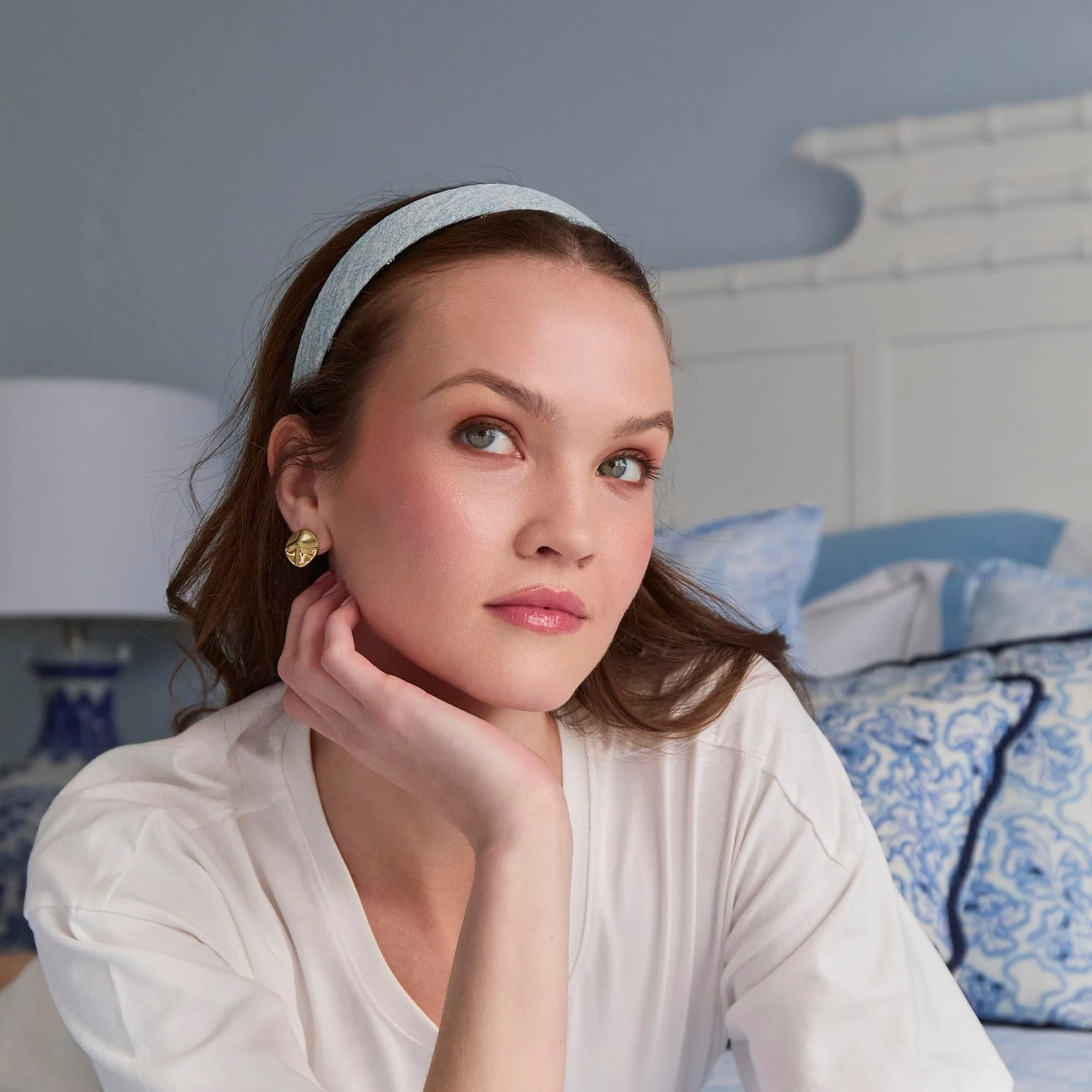 GOLD SOCIALITE BUTTON EARRINGS sold by Lele Sadoughi product image thumbnail 3